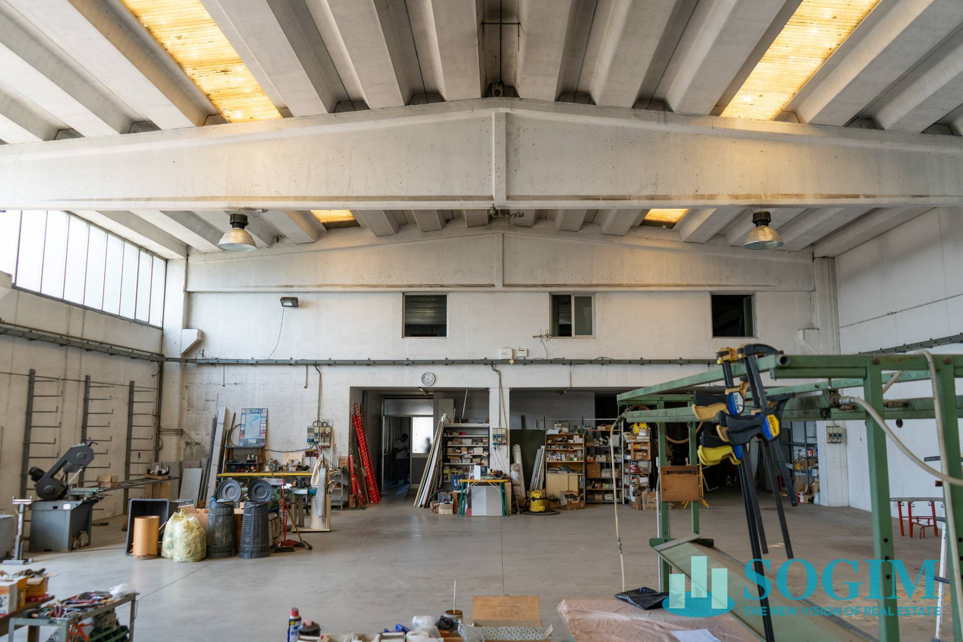 Capannone in vendita a Mozzate