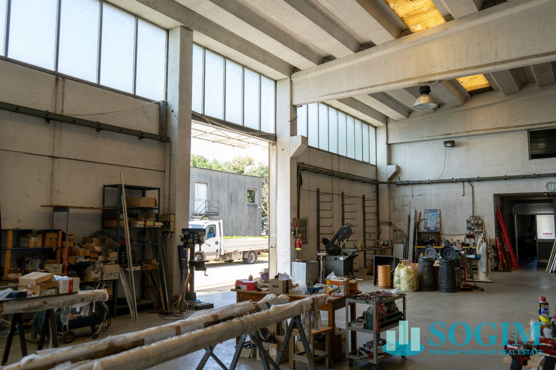 Capannone in vendita a Mozzate