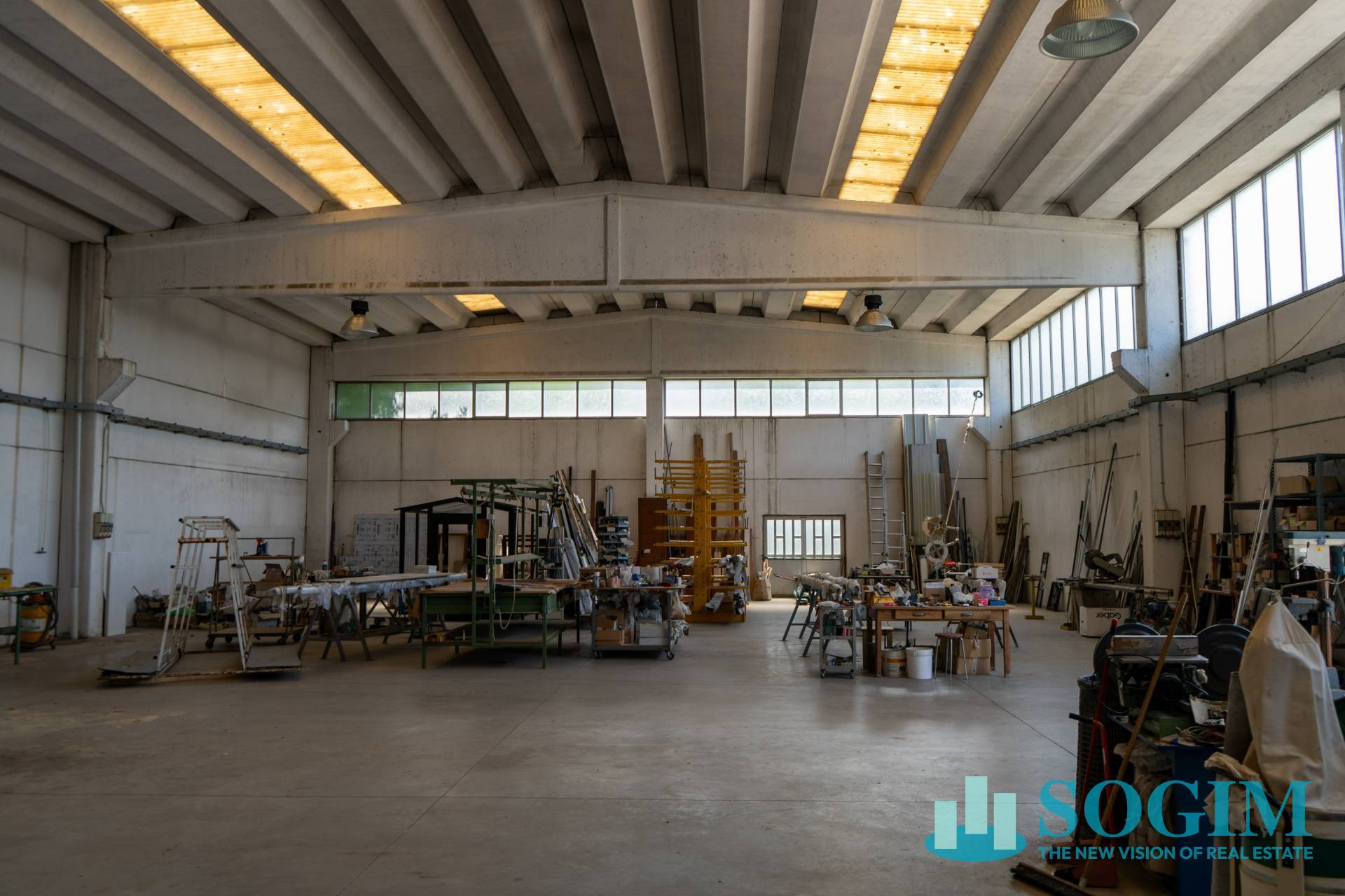 Capannone in vendita a Mozzate