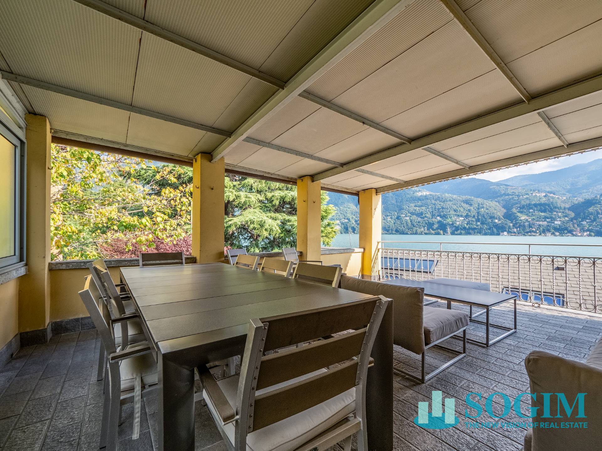 Appartamento in vendita a Laglio