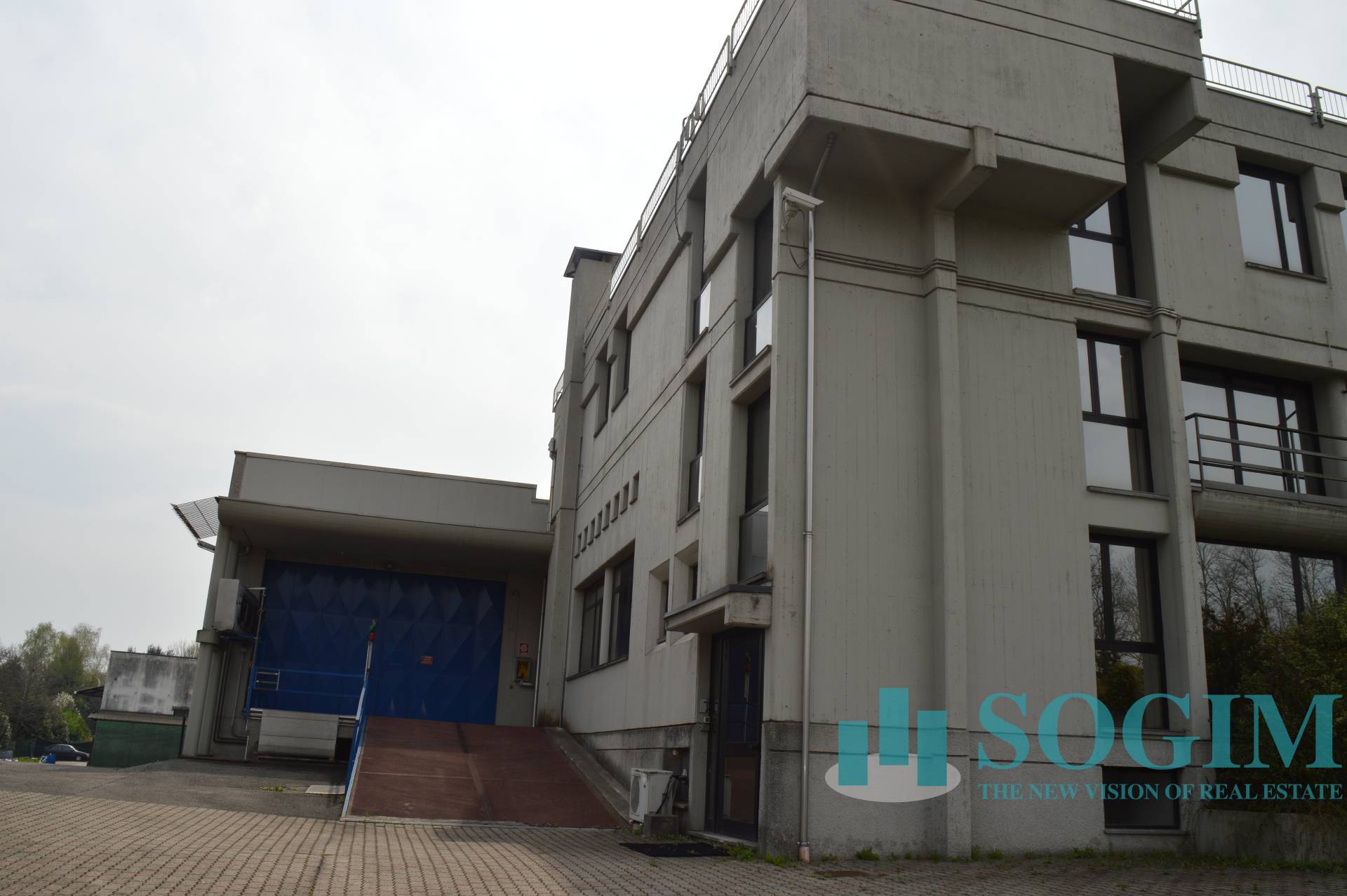 Capannone in vendita a Olgiate Comasco