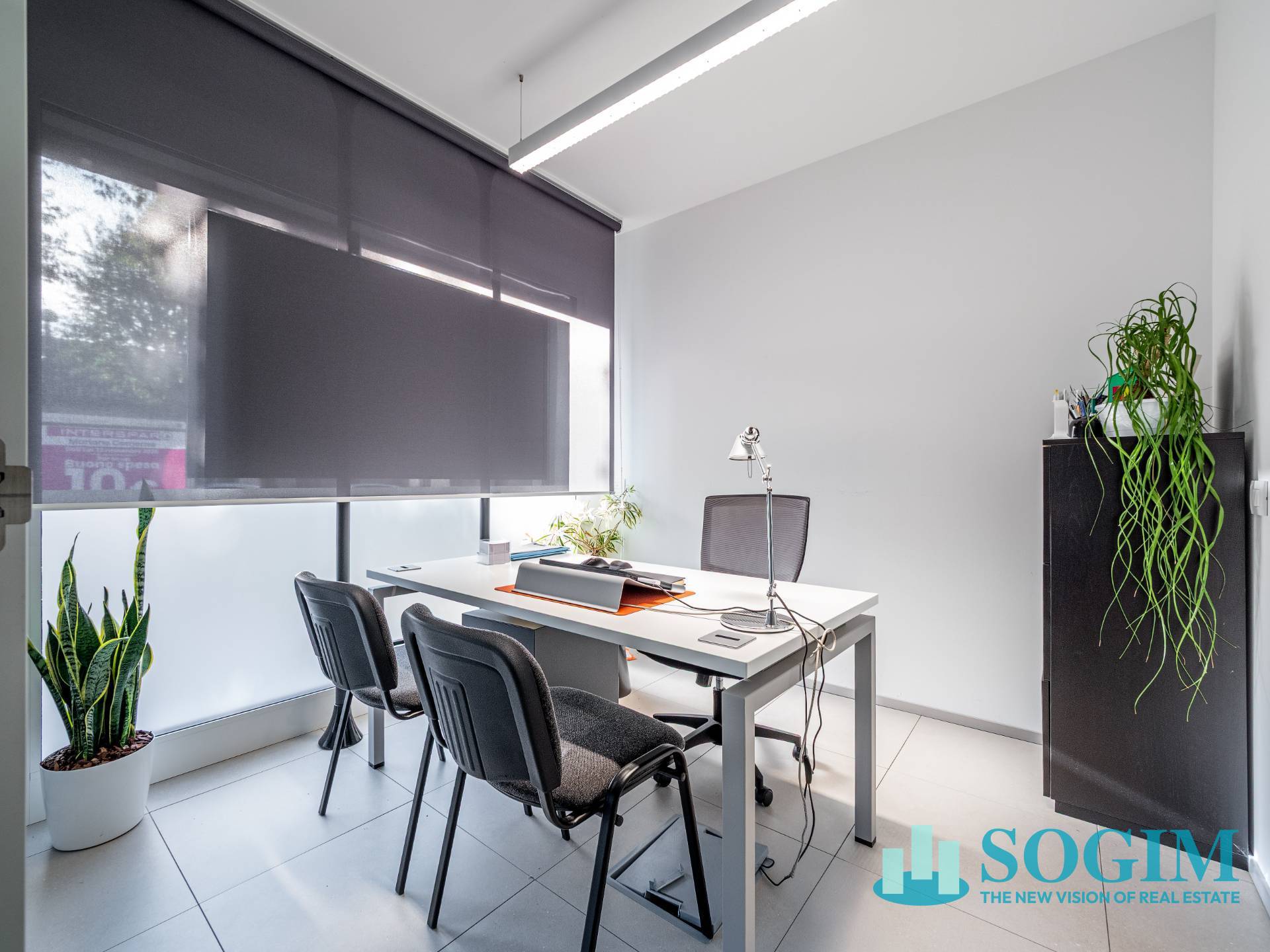 Negozio in vendita a Mariano Comense