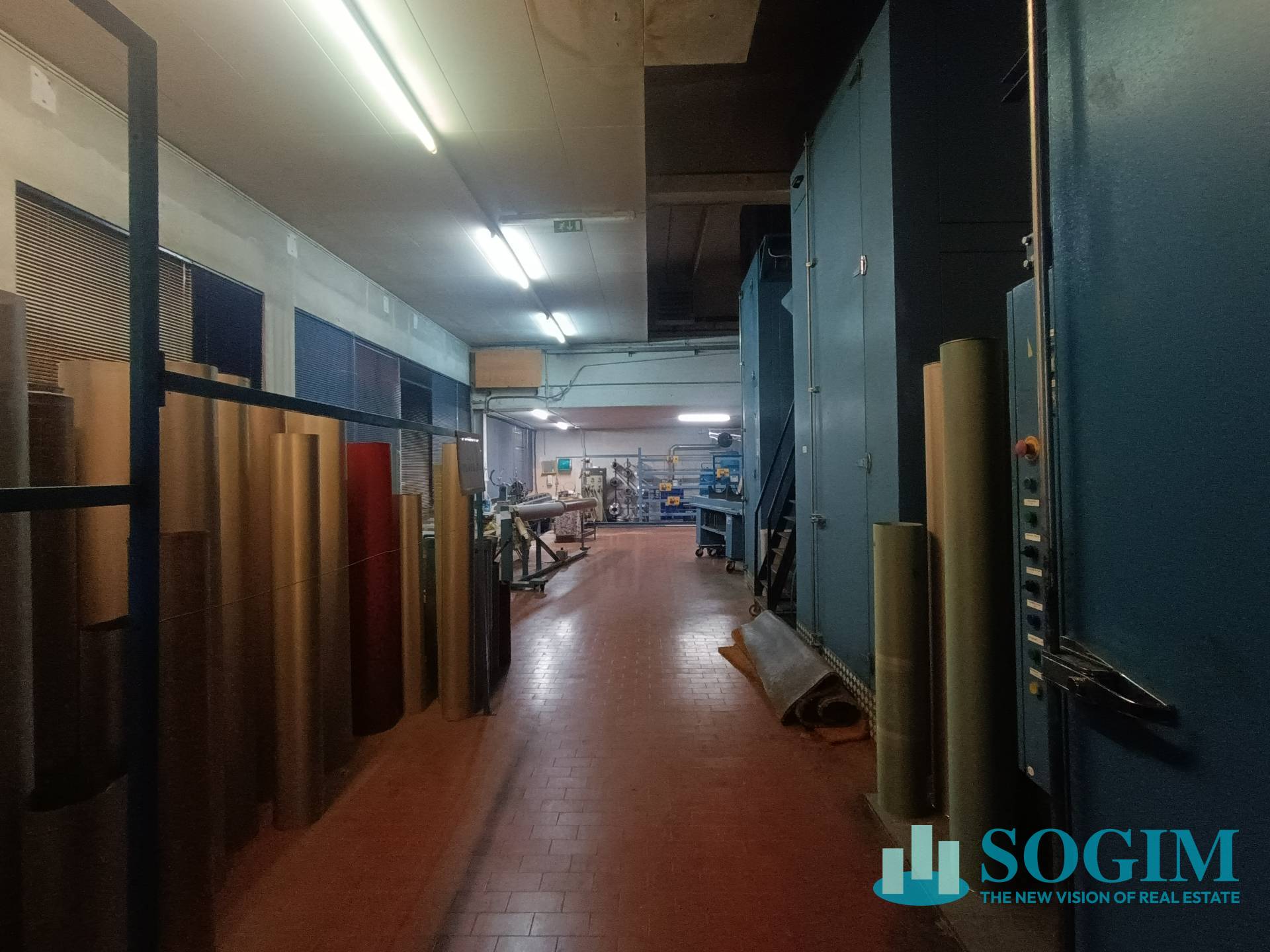 Capannone in vendita a Fino Mornasco