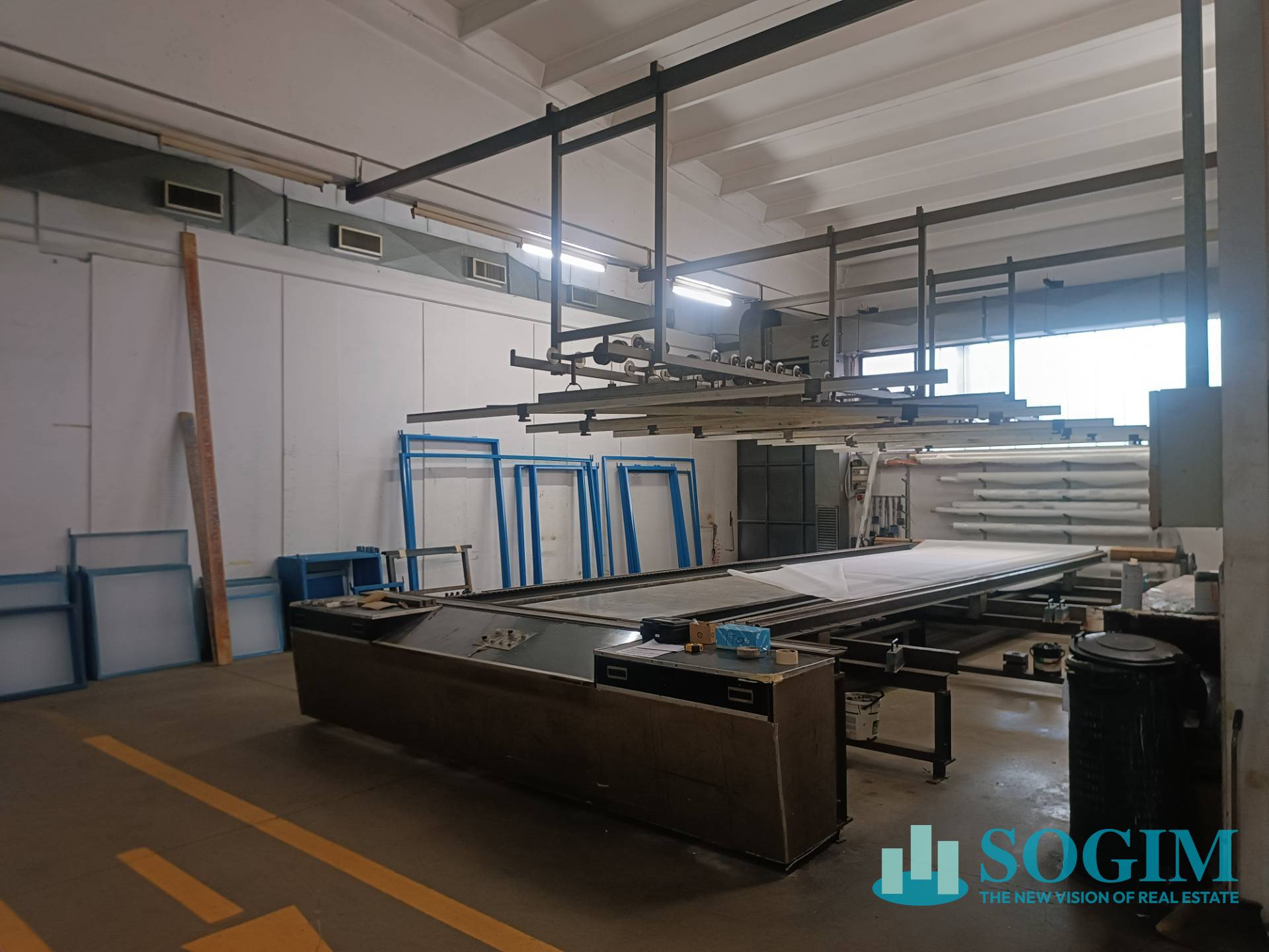 Capannone in vendita a Fino Mornasco