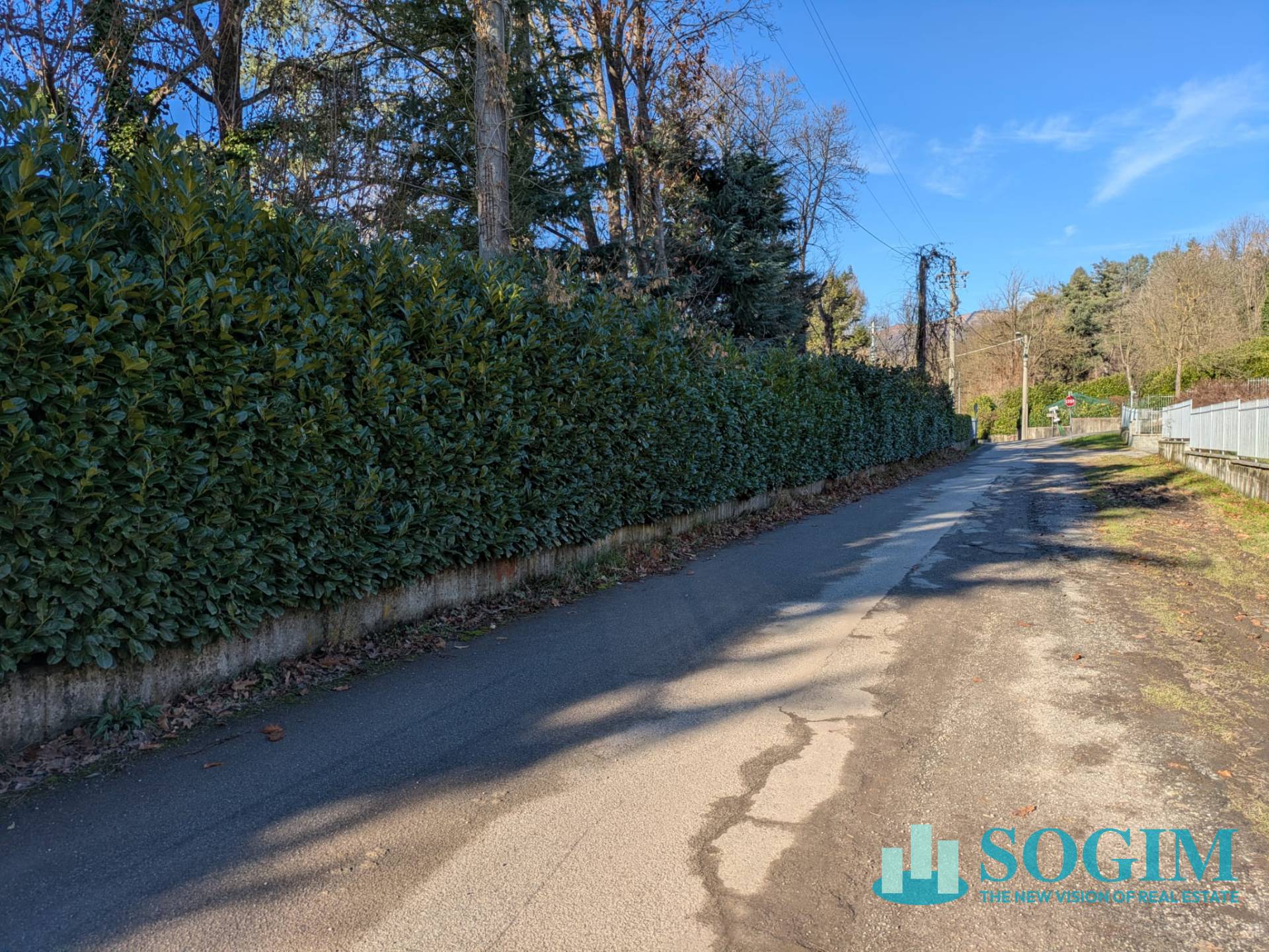 Terreno residenziale in vendita a Monguzzo