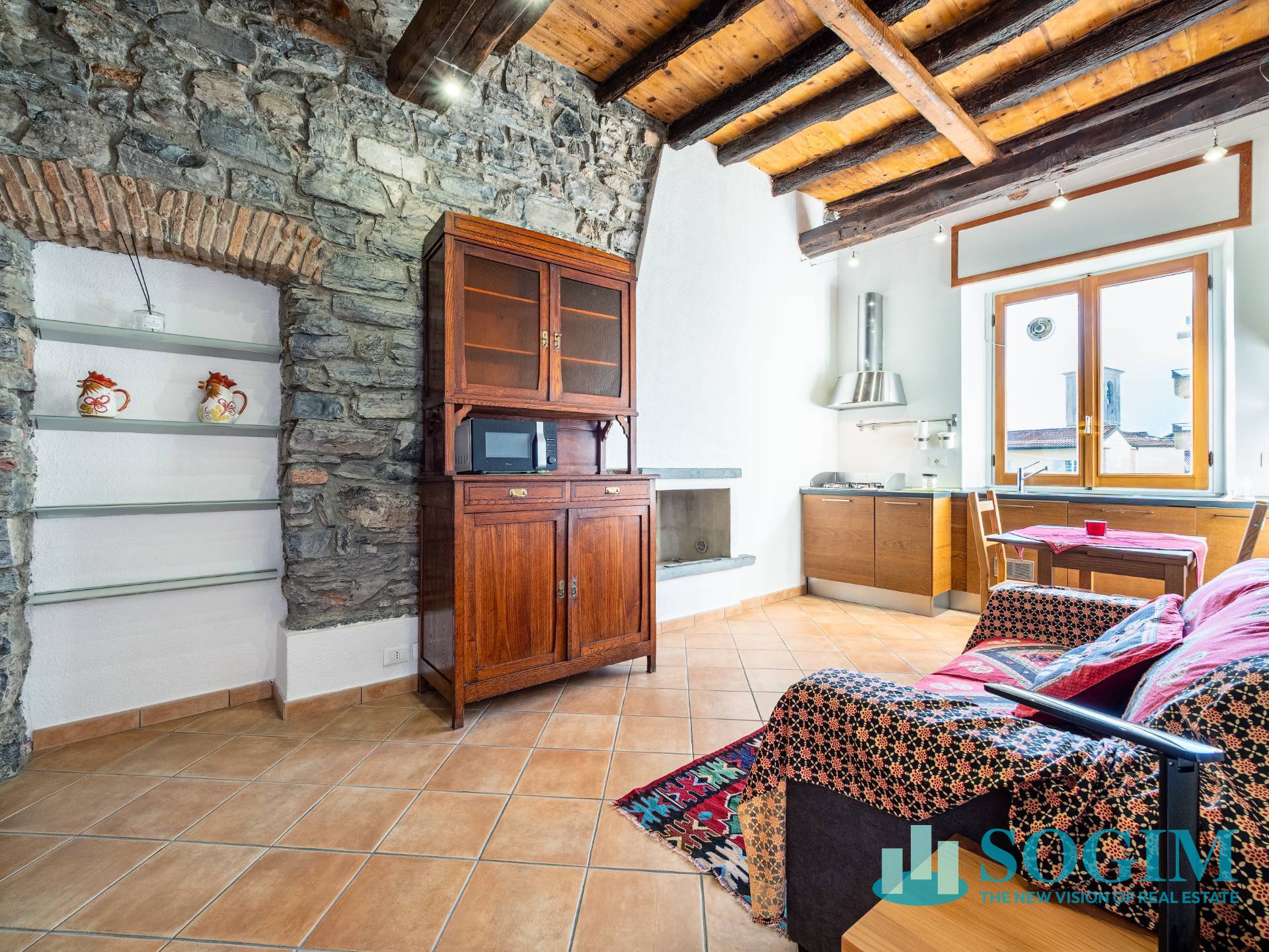 Appartamento in affitto a Como, Borghi