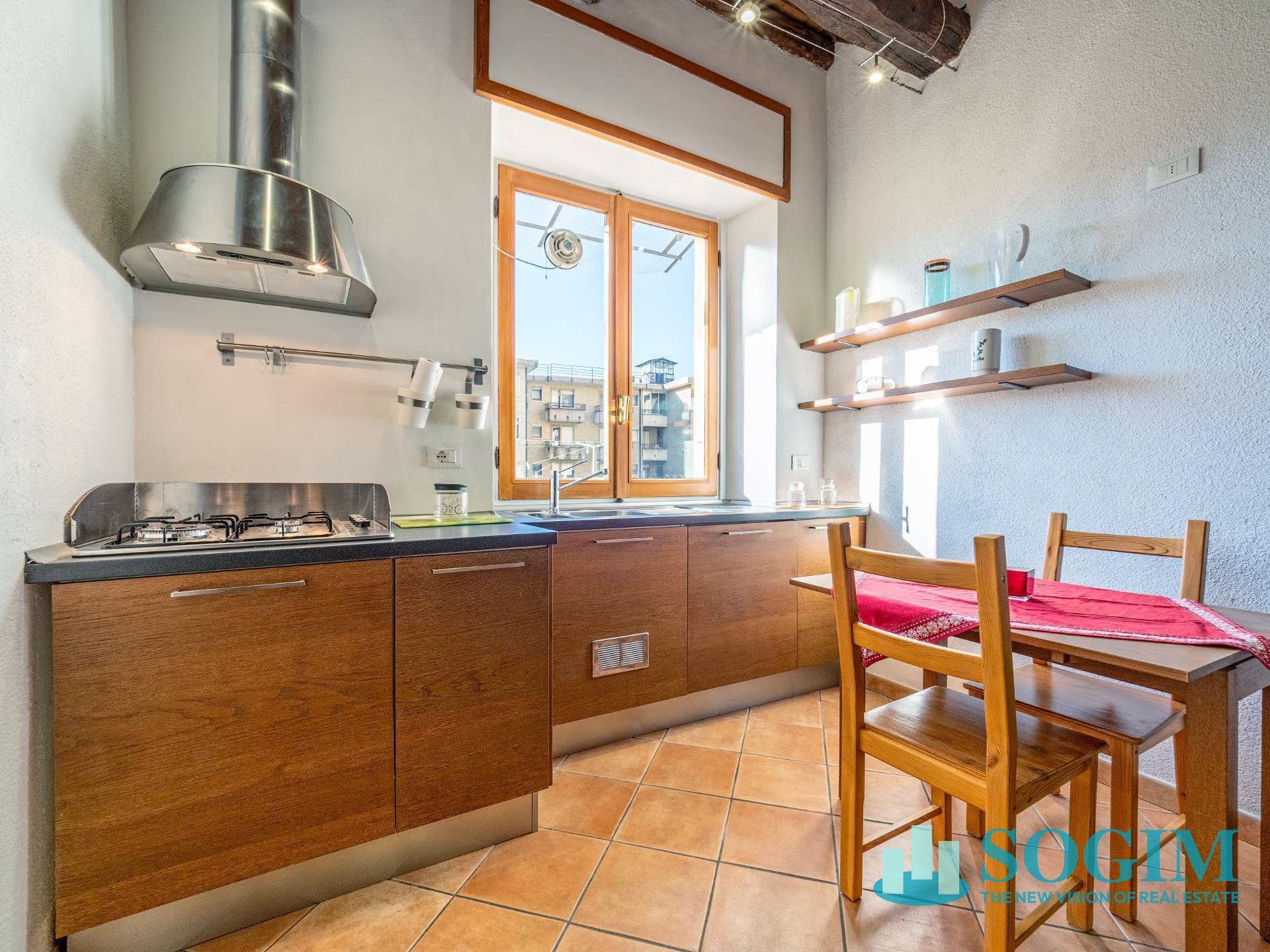 Appartamento in affitto a Como, Borghi