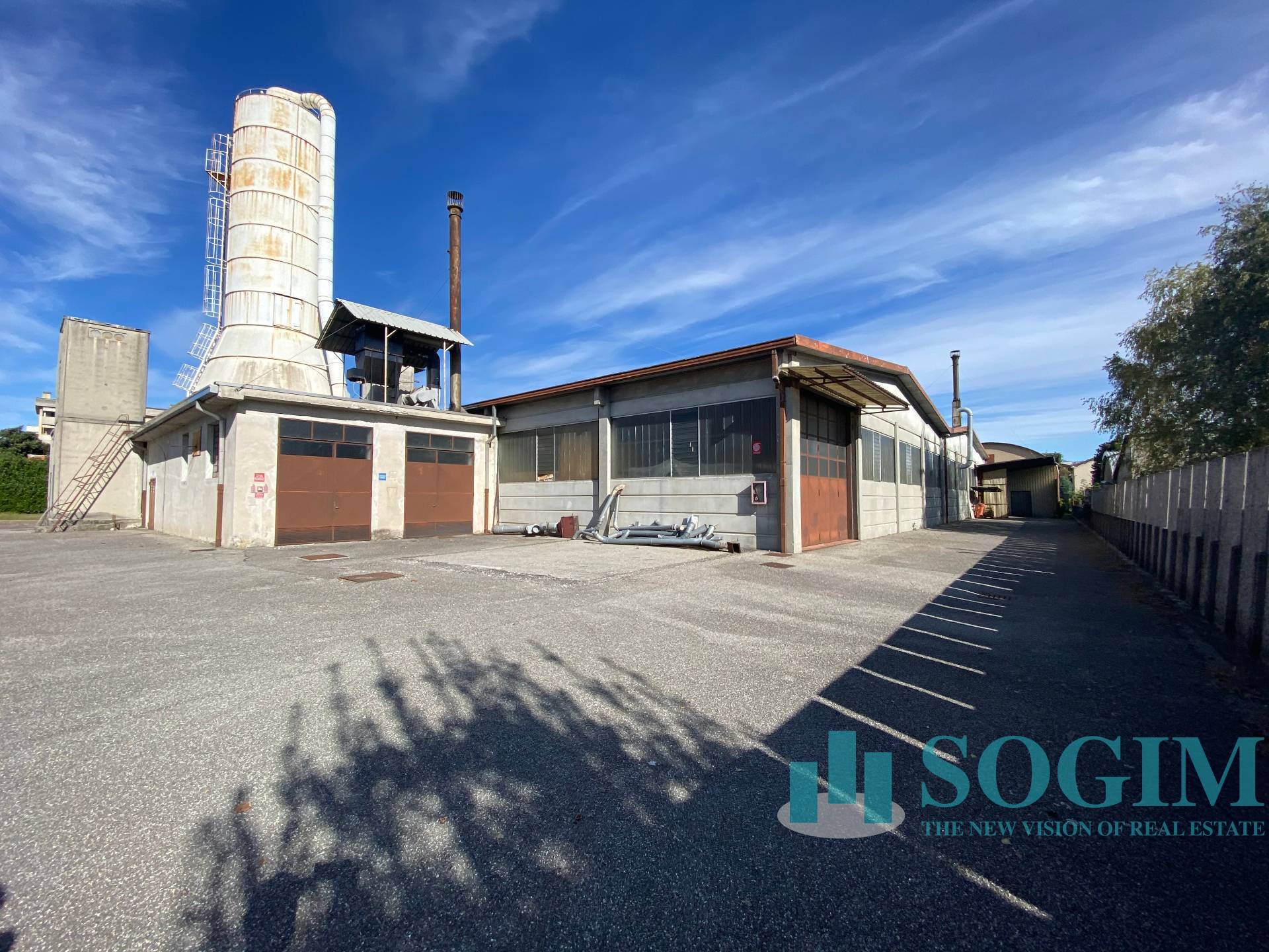 Capannone in vendita a Cant