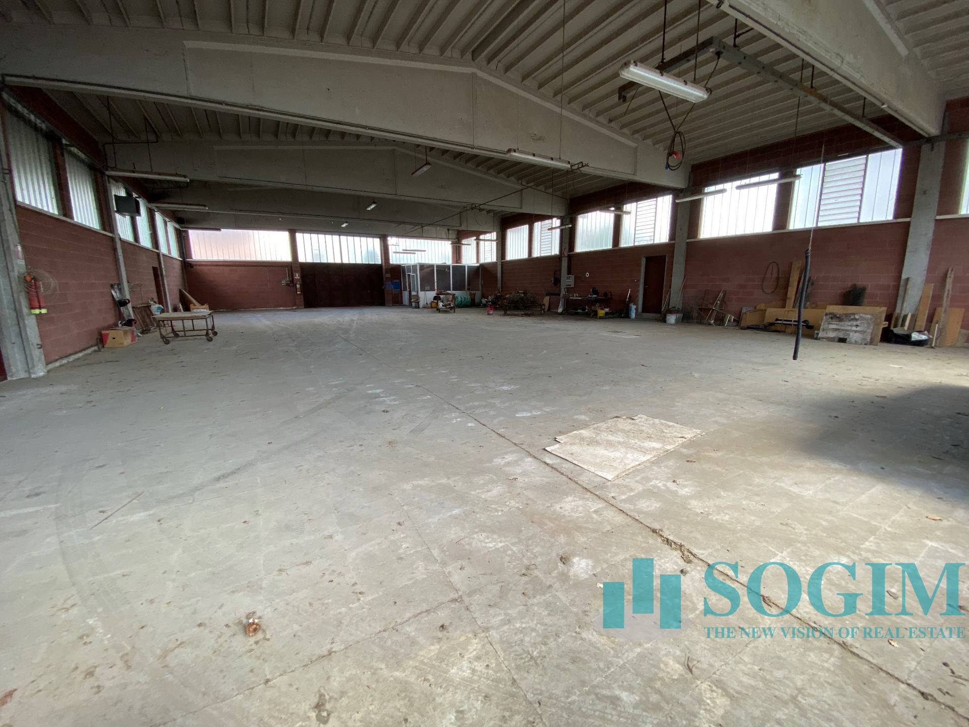 Capannone in vendita a Cant, Fecchio