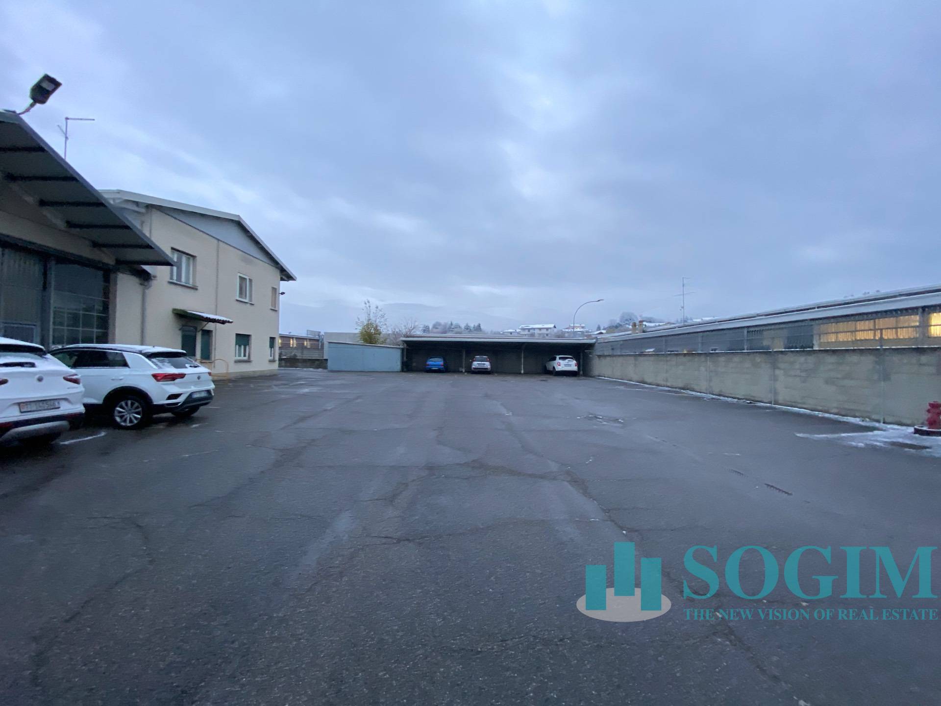 Capannone + Palazzina Uffici in vendita a Cant