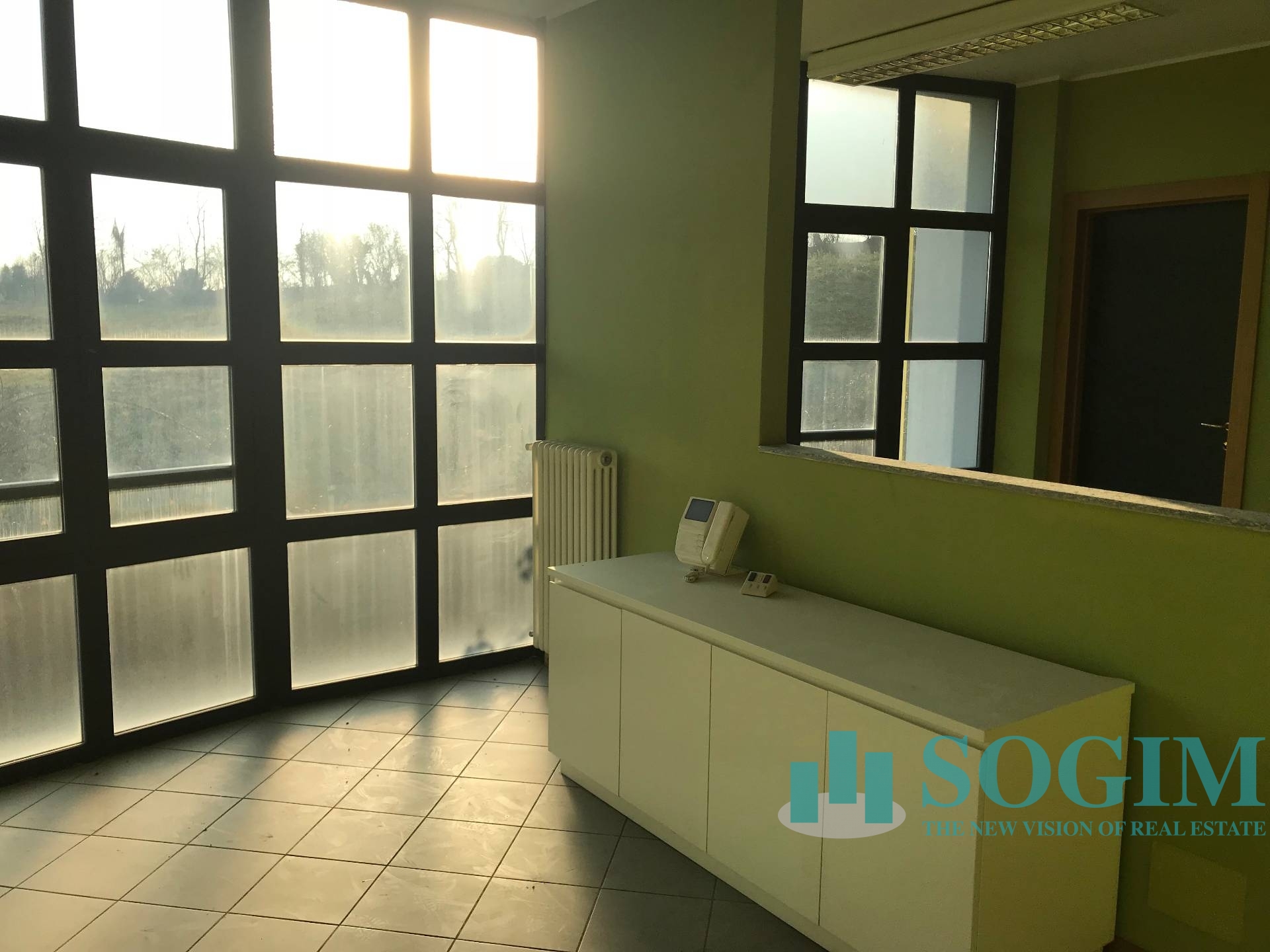 Capannone in vendita a Cant