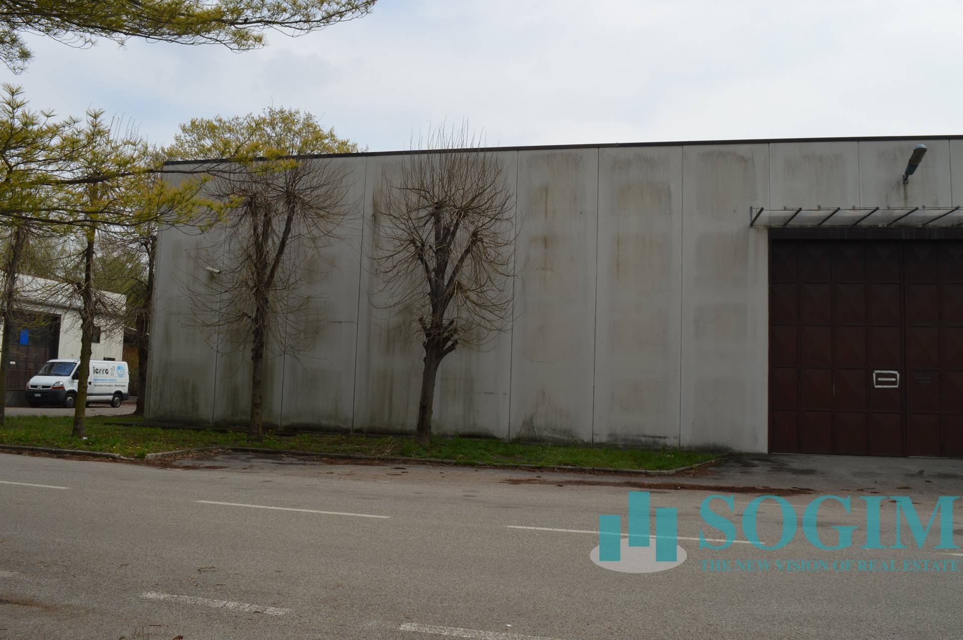 Capannone in vendita a Olgiate Comasco