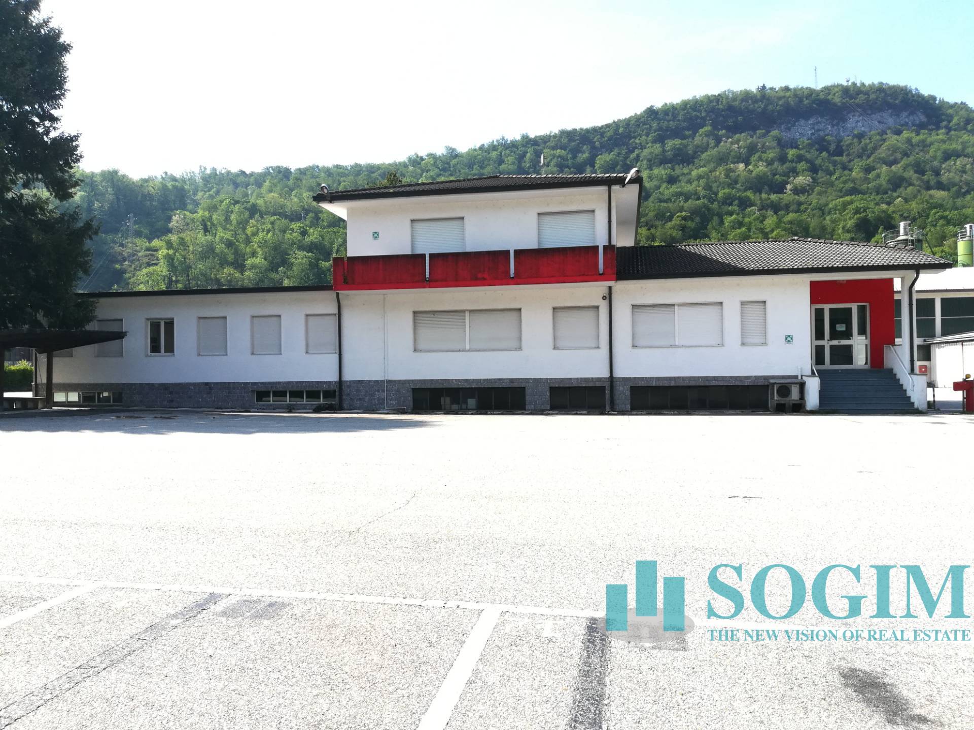 Capannone in vendita a Cittiglio