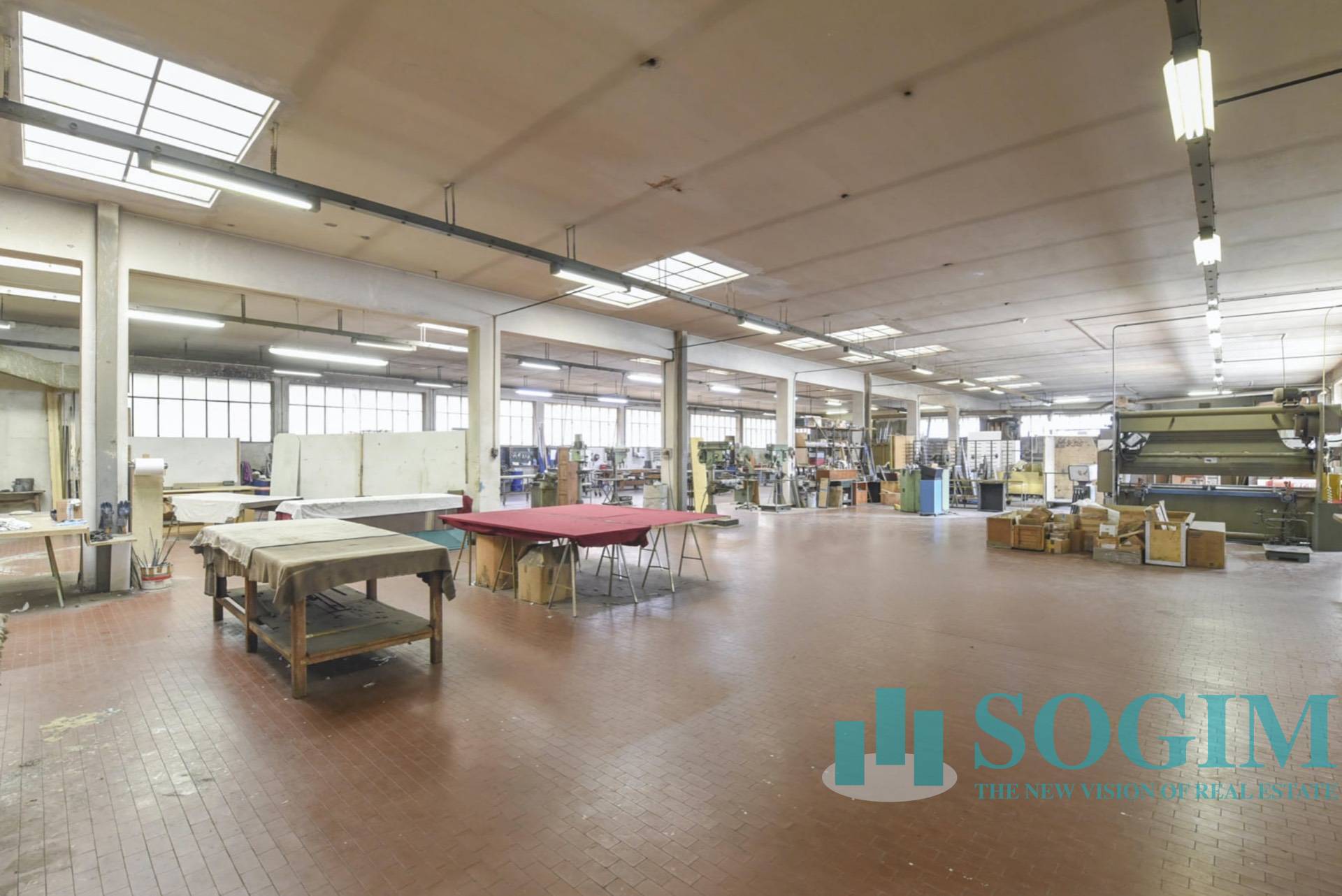 Capannone in vendita a Cant