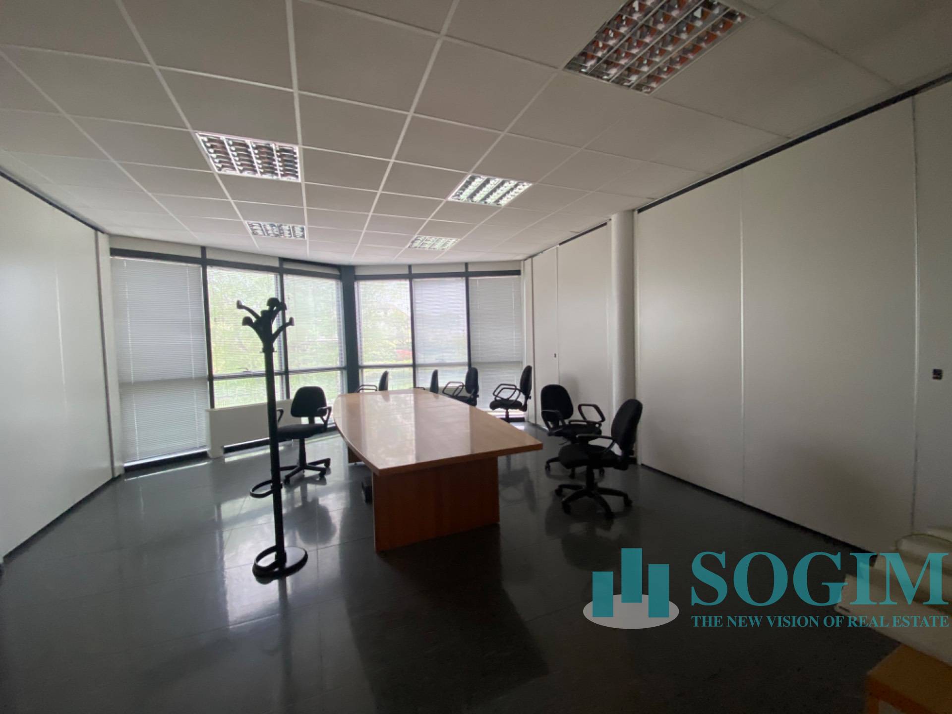 Ufficio in affitto a Cant