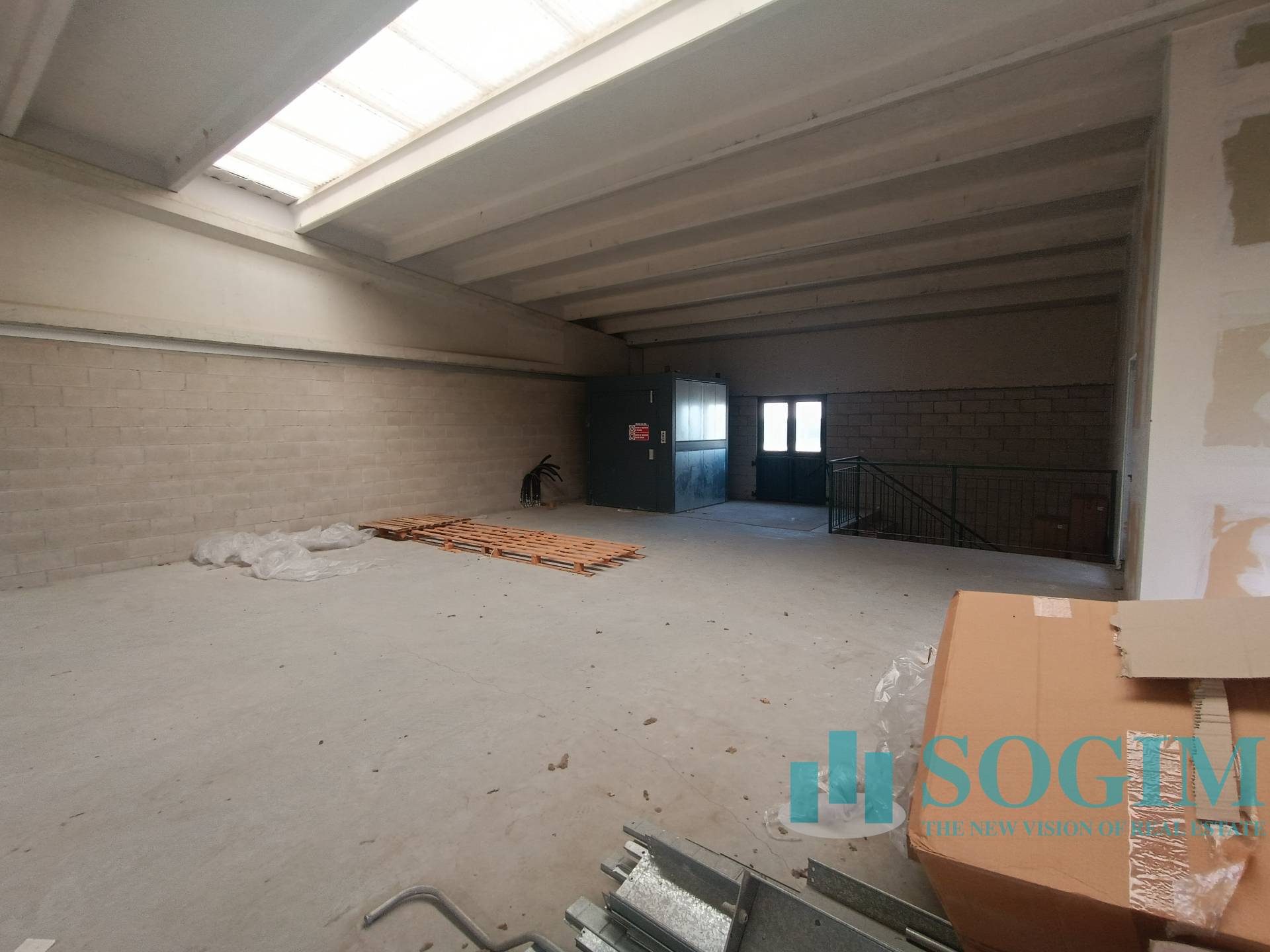 Deposito/Magazzino in vendita a Lurago Marinone
