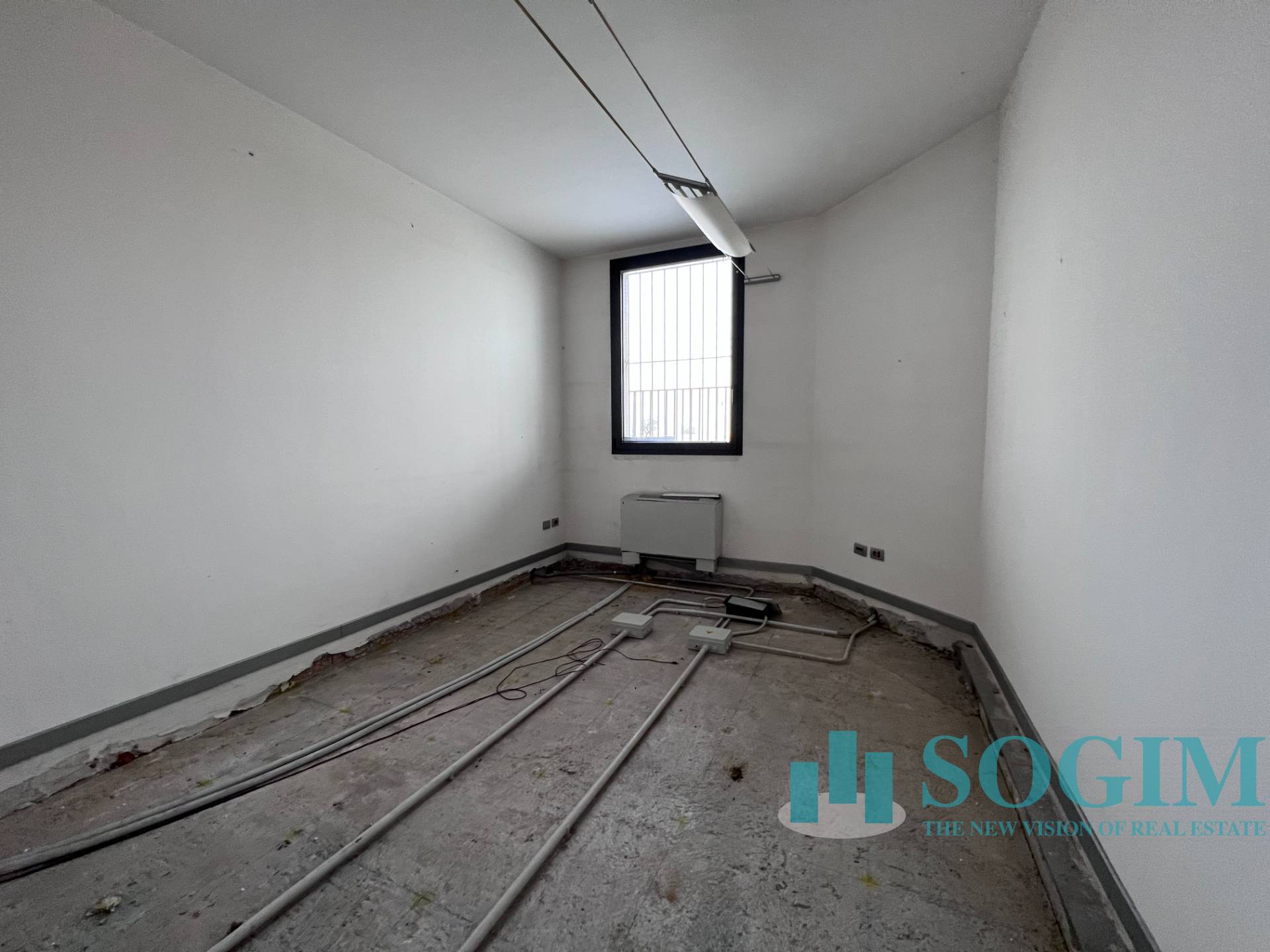 Ufficio in vendita a Rovello Porro