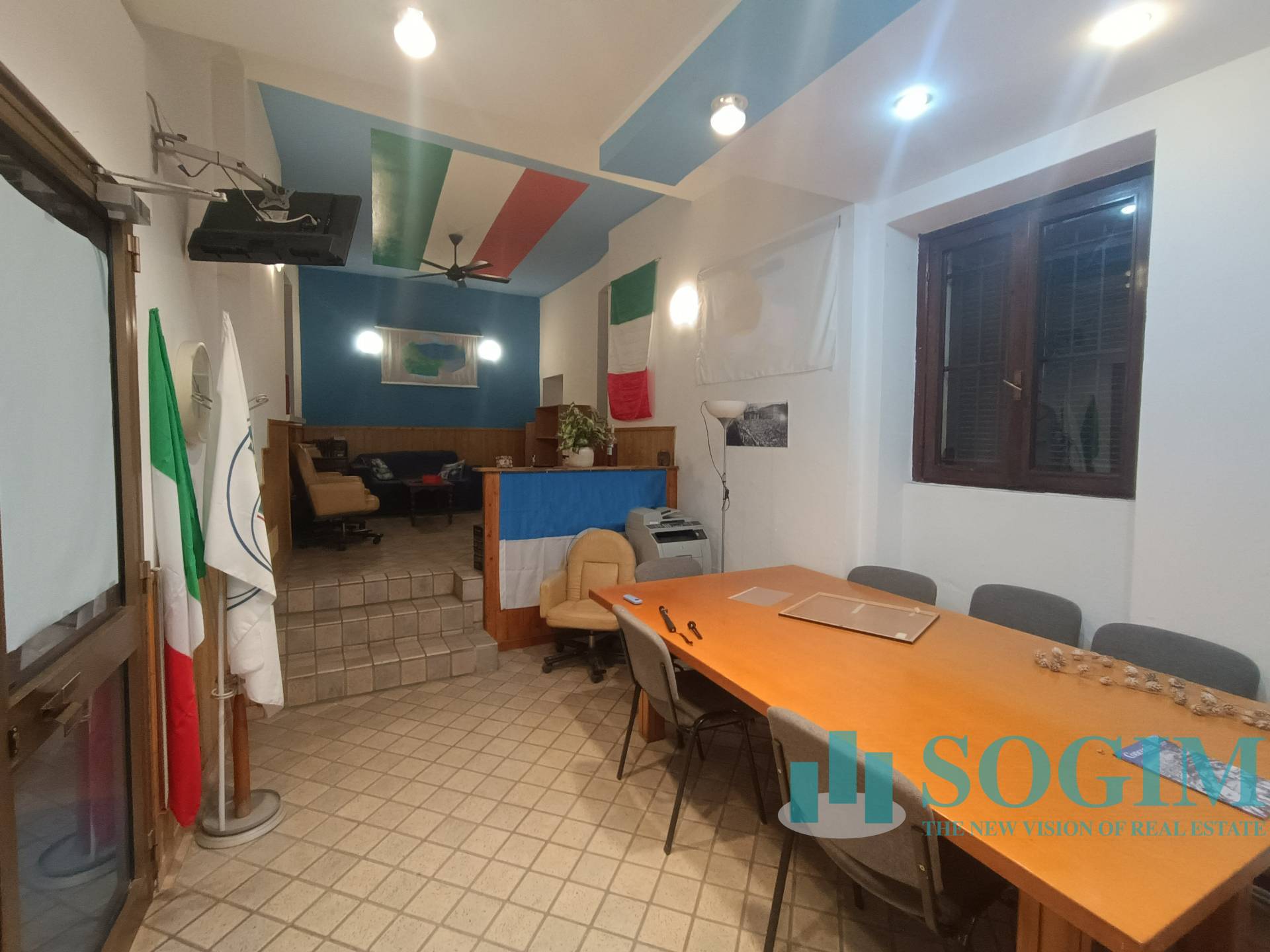 Negozio in vendita a Cadorago