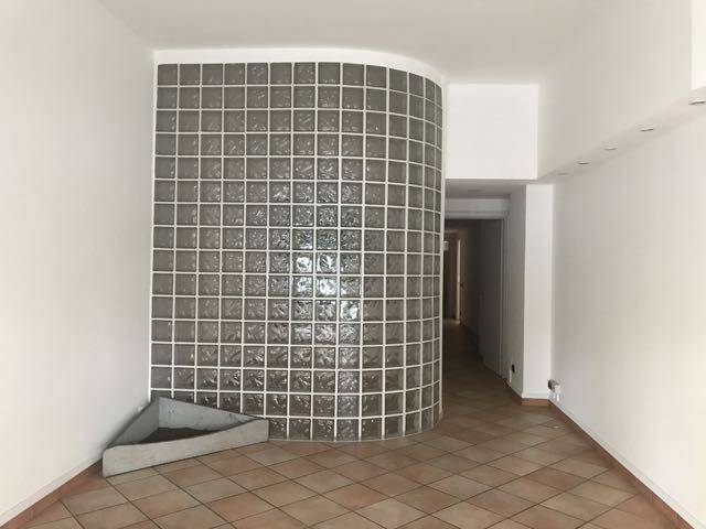 Ufficio in affitto a Cant