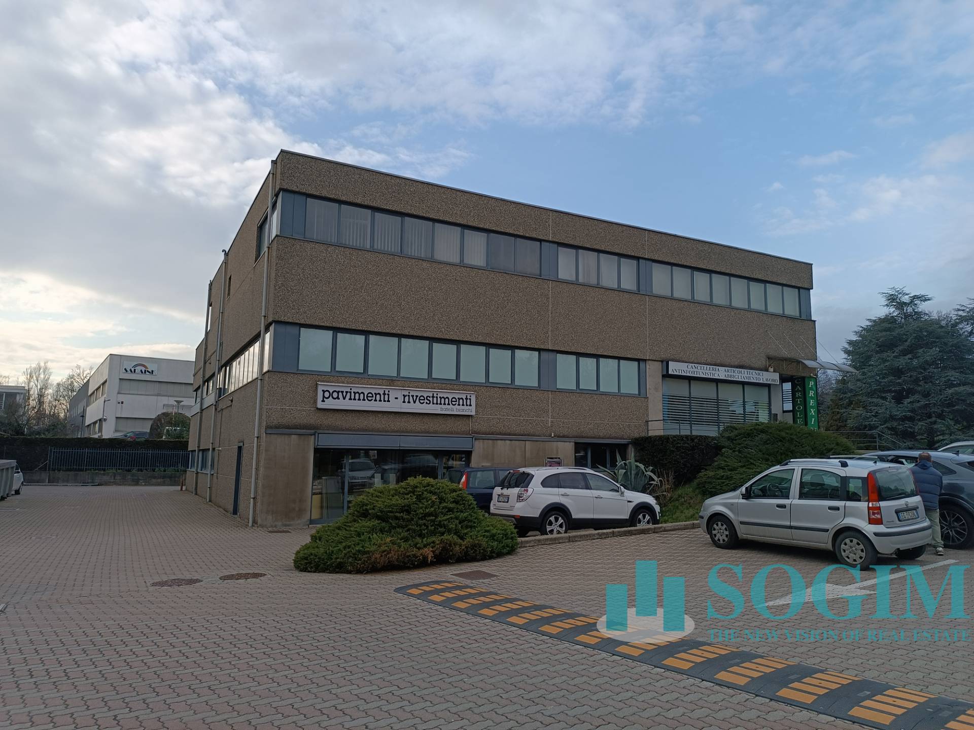 Immobile commerciale in vendita a Villa Guardia