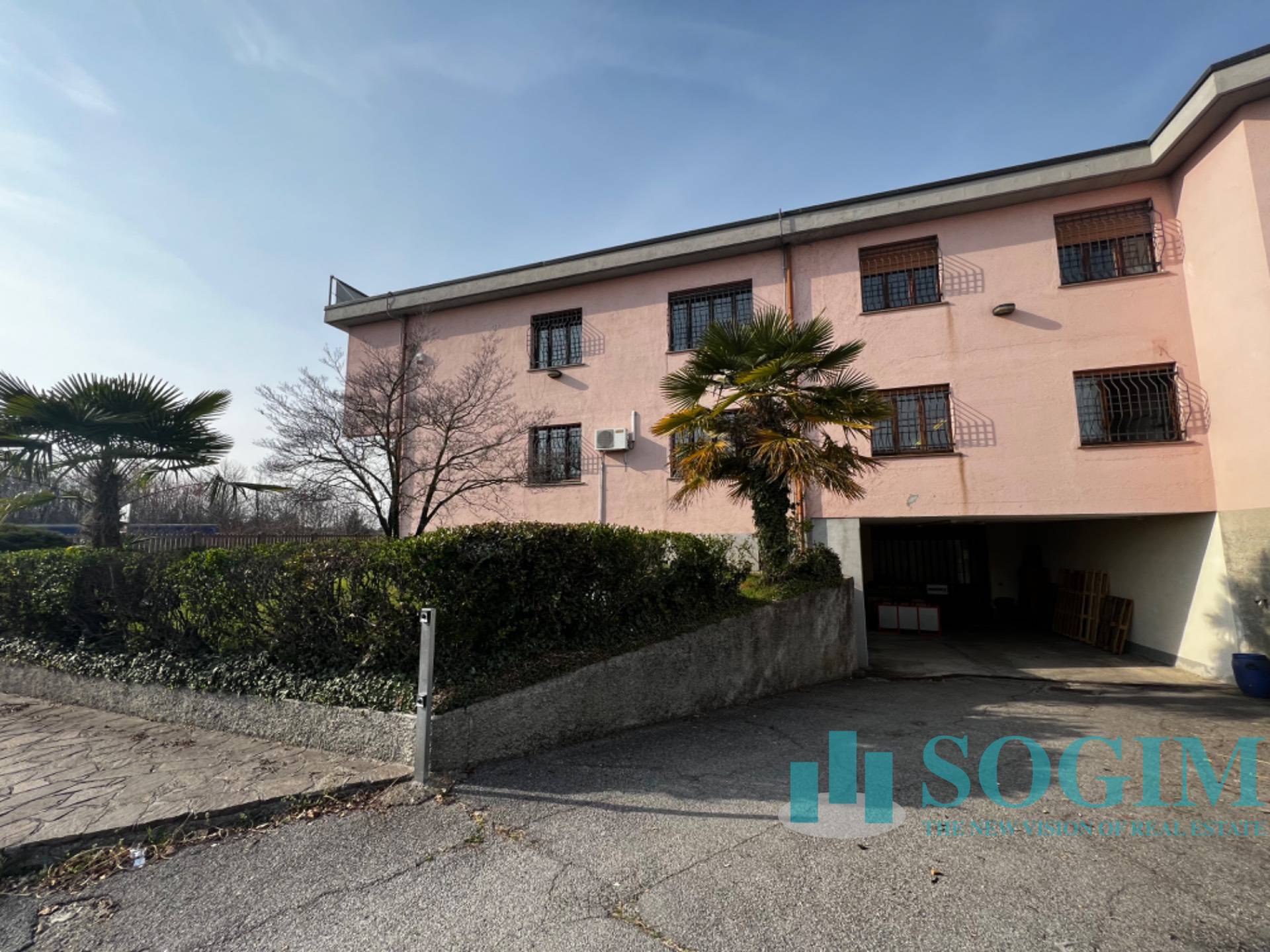 Ufficio in affitto a Vertemate con Minoprio