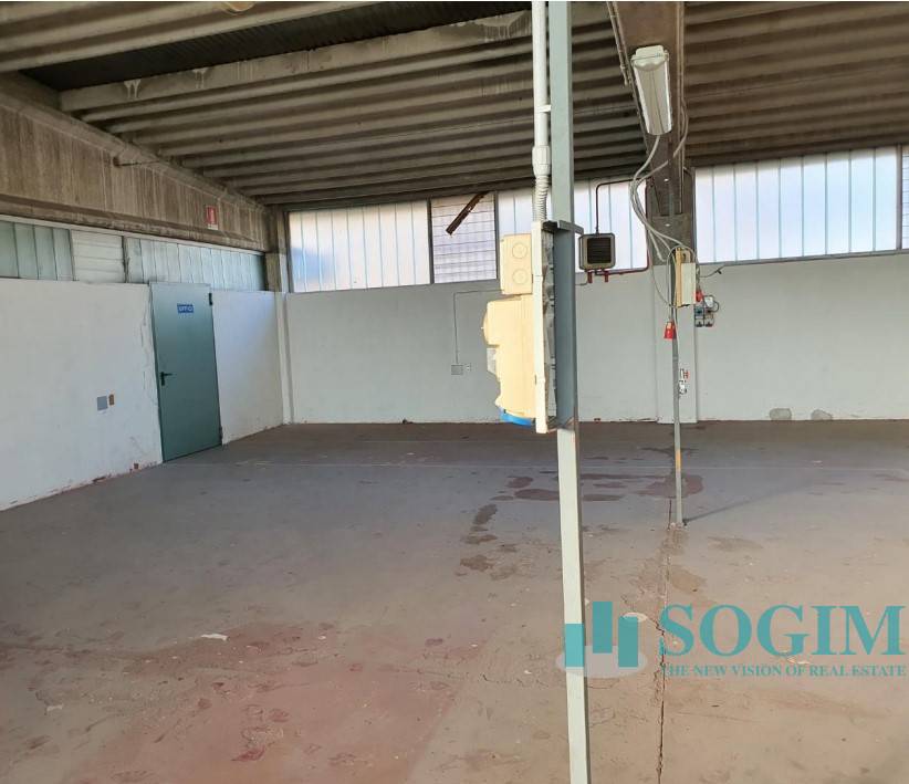 Capannone in affitto a Vertemate con Minoprio