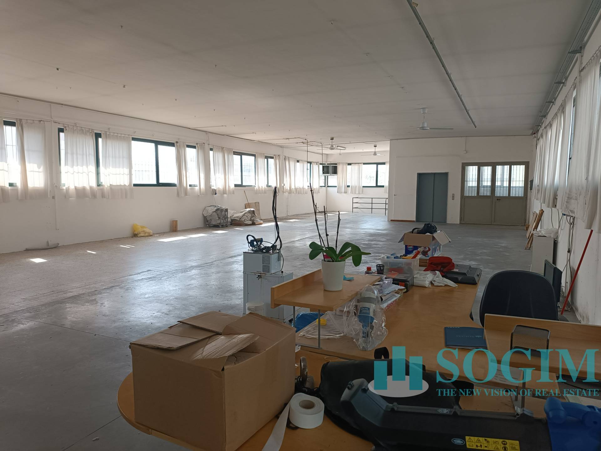 Capannone in vendita a Rovellasca