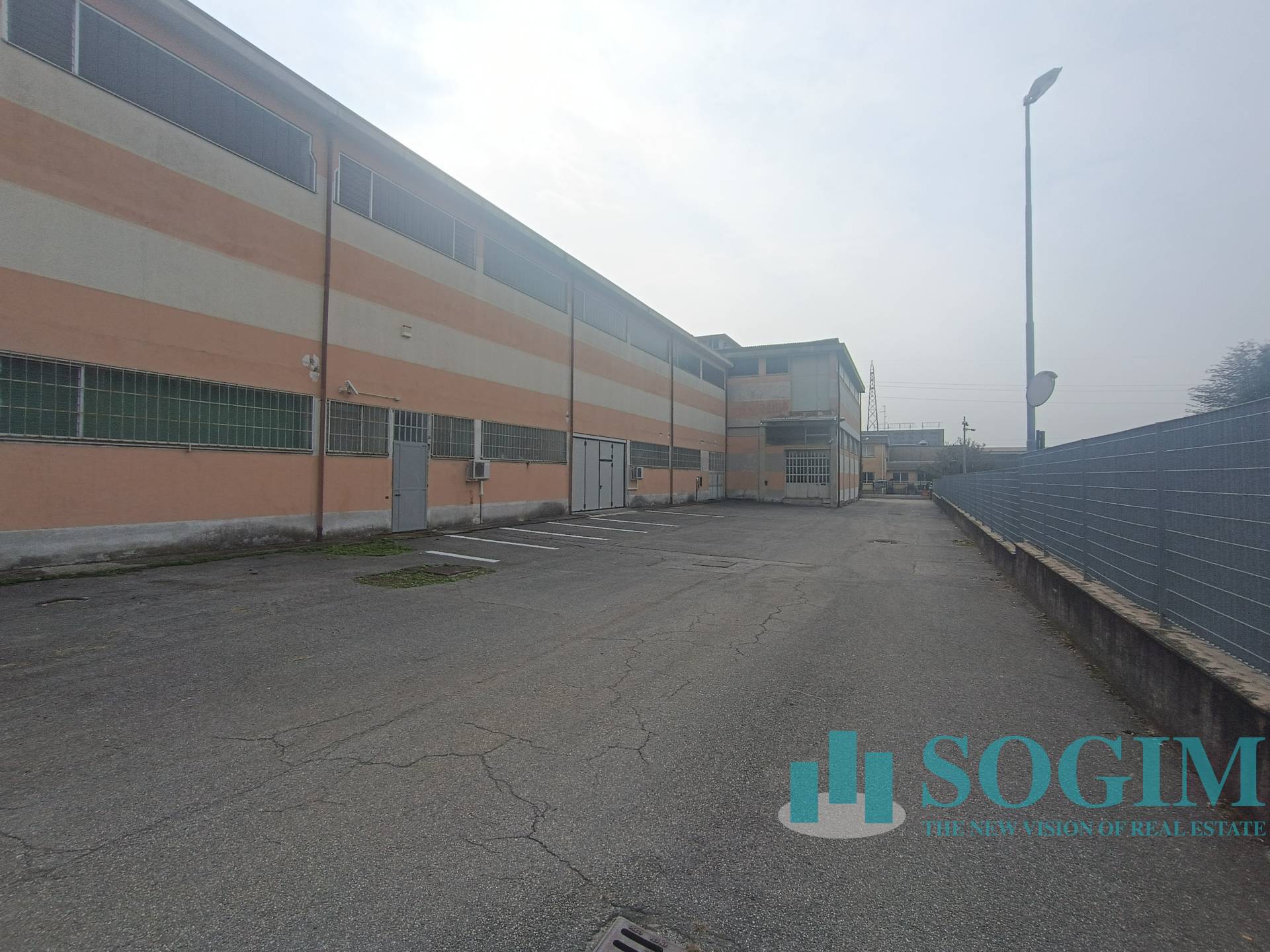 Capannone in affitto a Olgiate Comasco