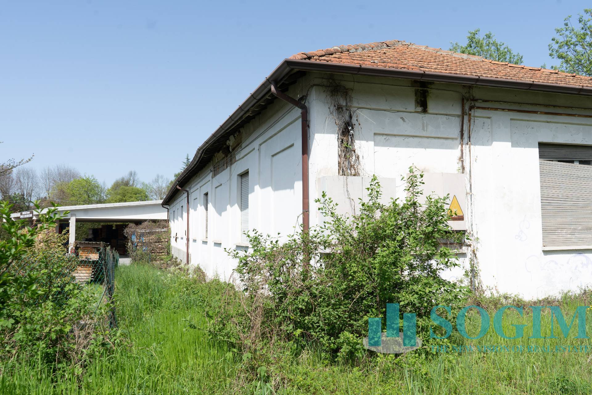 Terreno commerciale in vendita a Cant