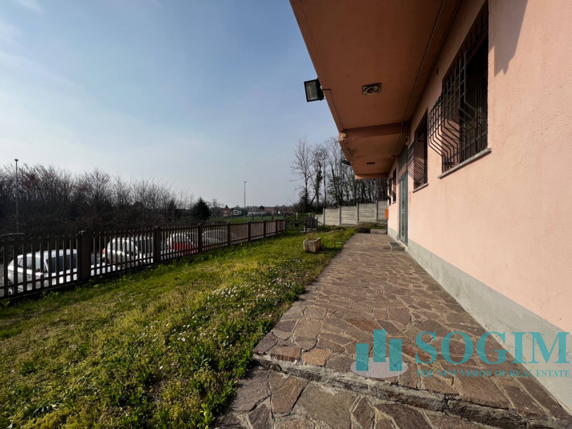 Ufficio in affitto a Vertemate con Minoprio