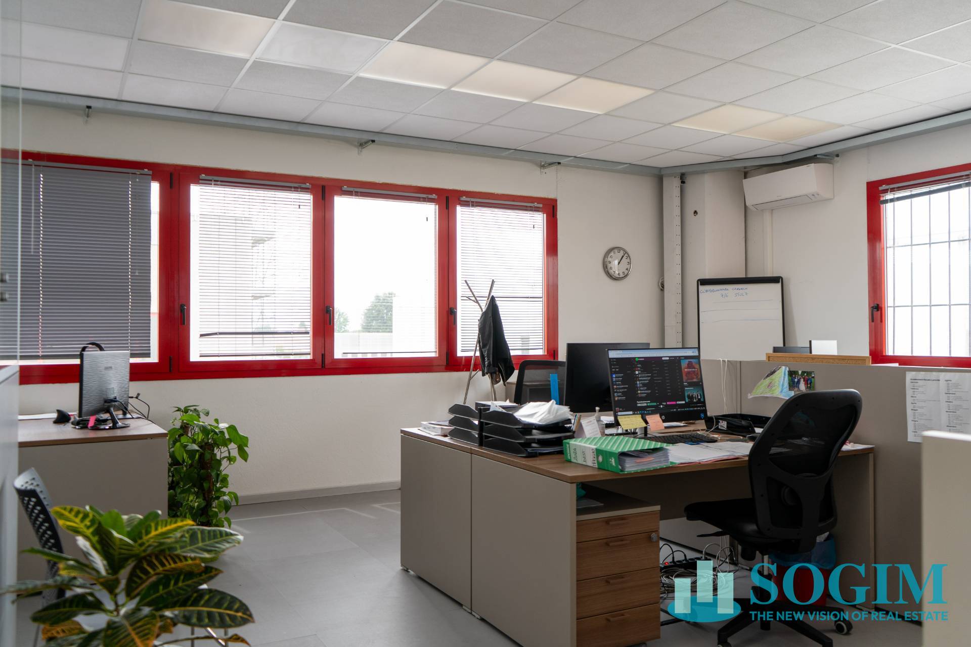 Capannone in vendita a Turate