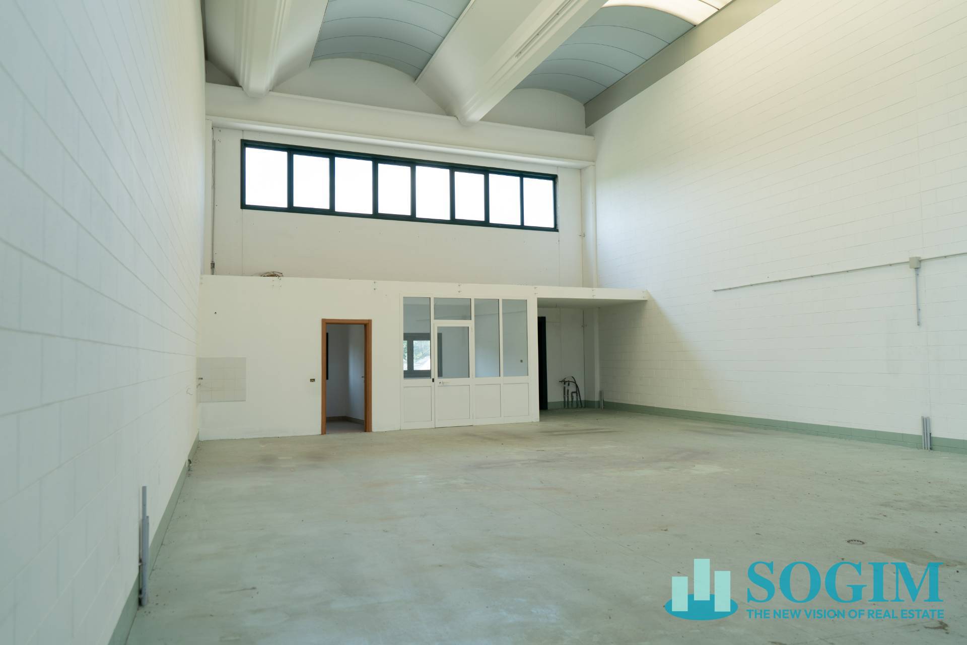 Capannone in vendita a Solbiate con Cagno