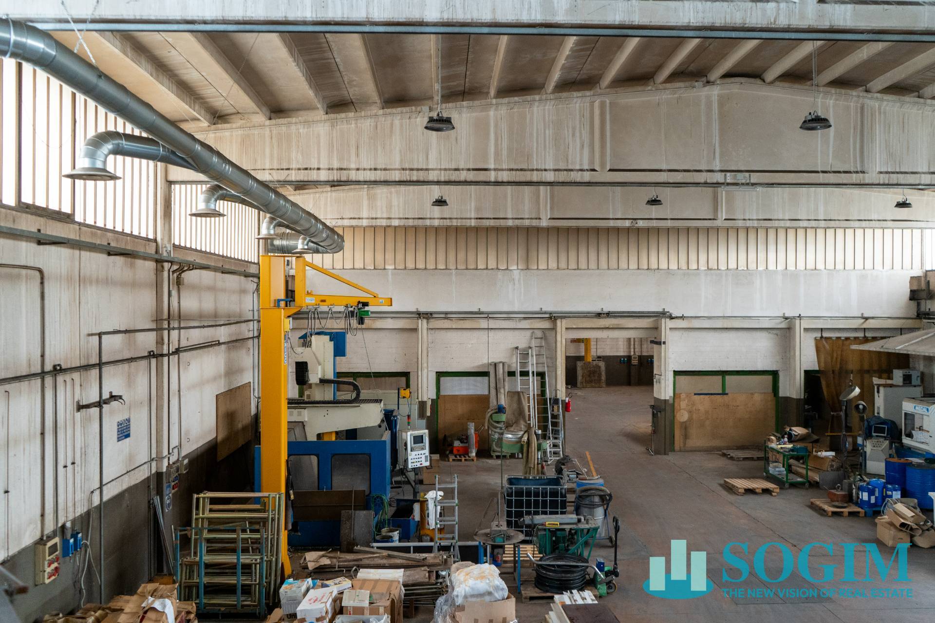 Capannone in vendita a Turate