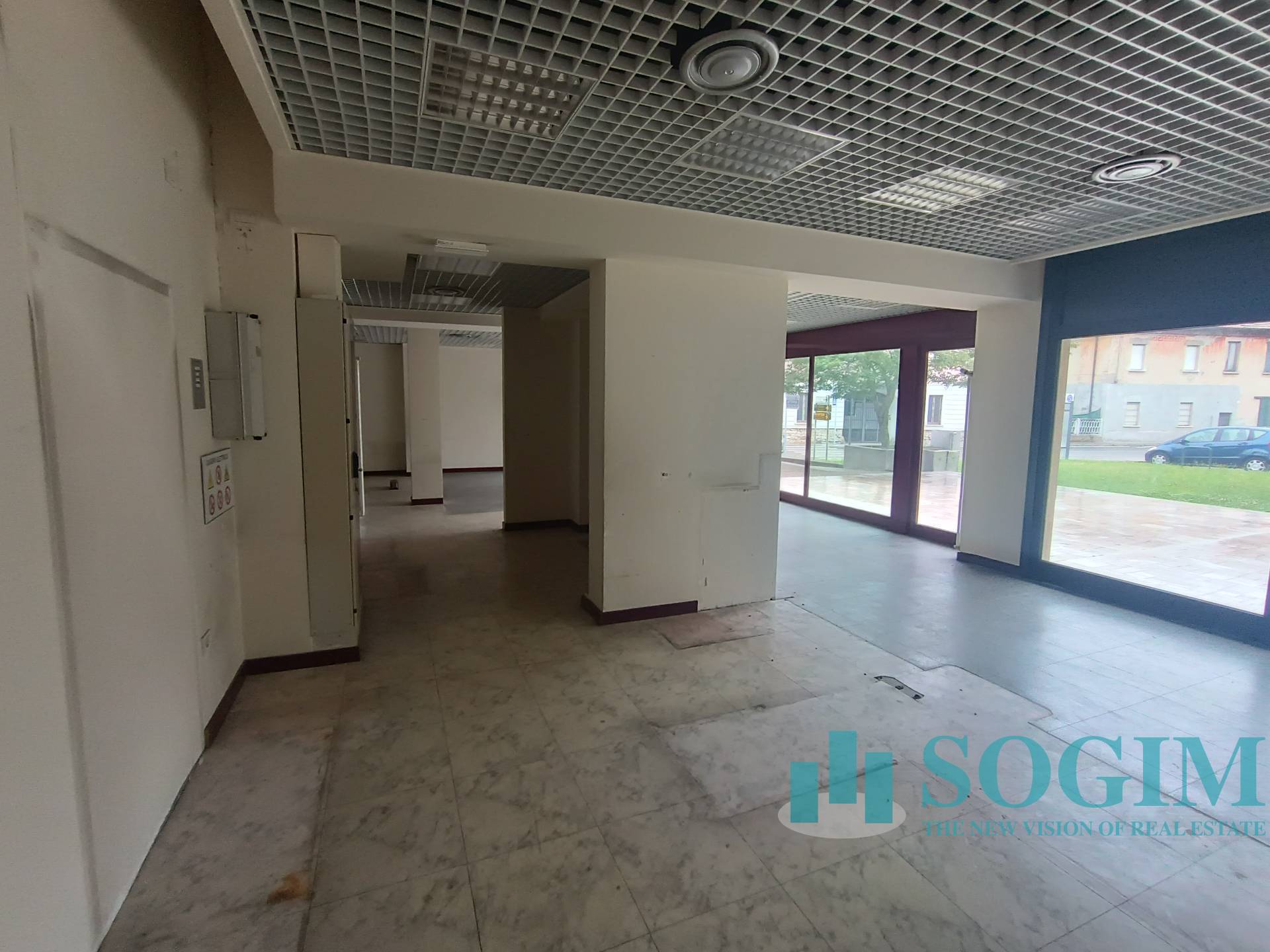 Ufficio in vendita a Lurate Caccivio