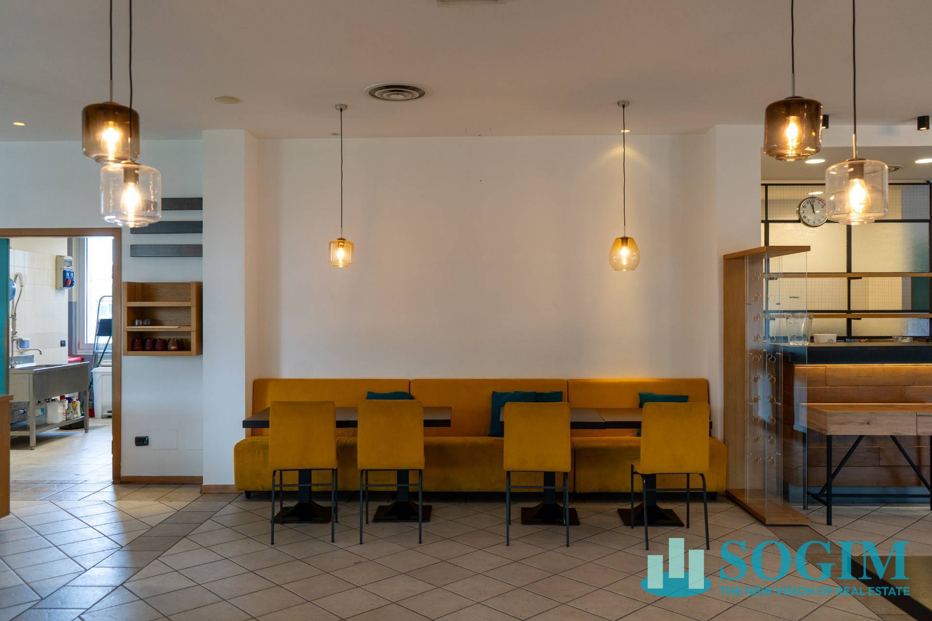 Immobile commerciale in vendita a Cucciago