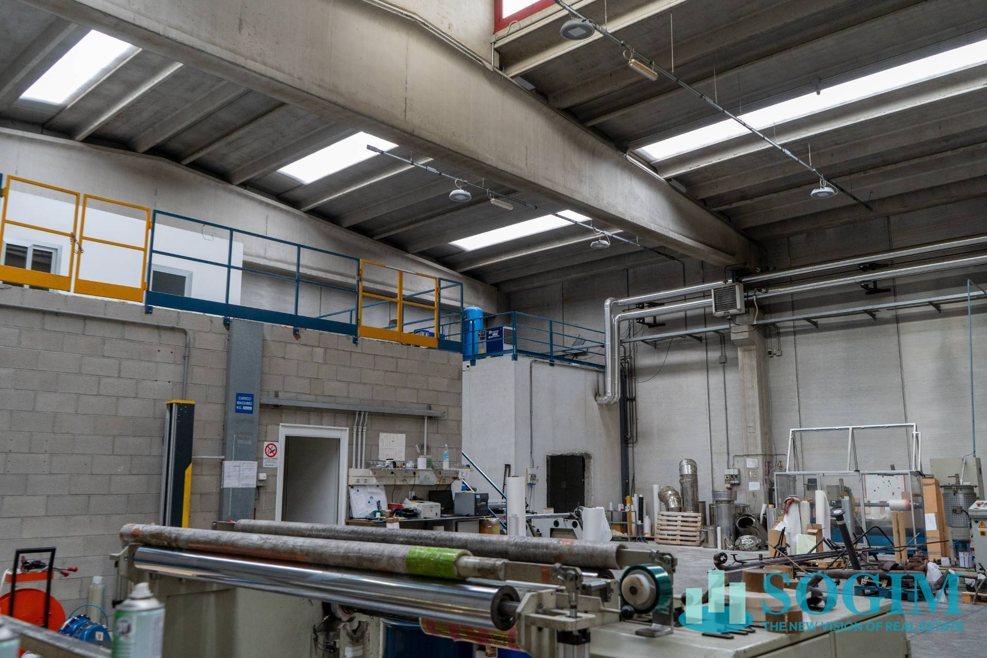 Capannone in vendita a Mozzate