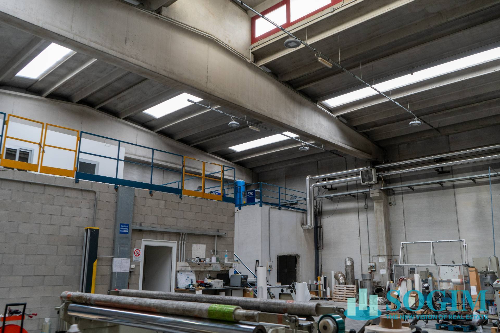 Capannone in vendita a Mozzate