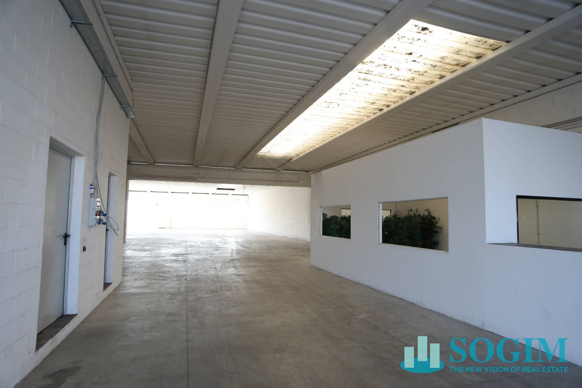 Capannone in vendita a Mozzate