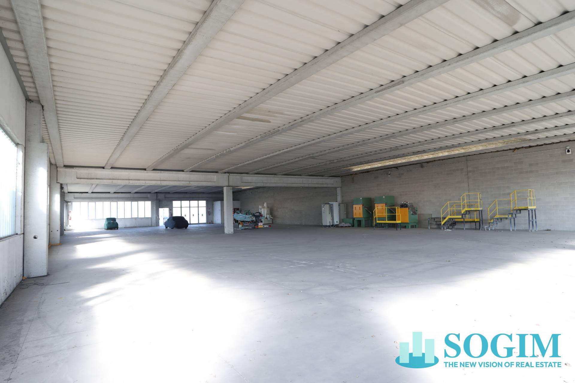 Capannone in vendita a Mozzate