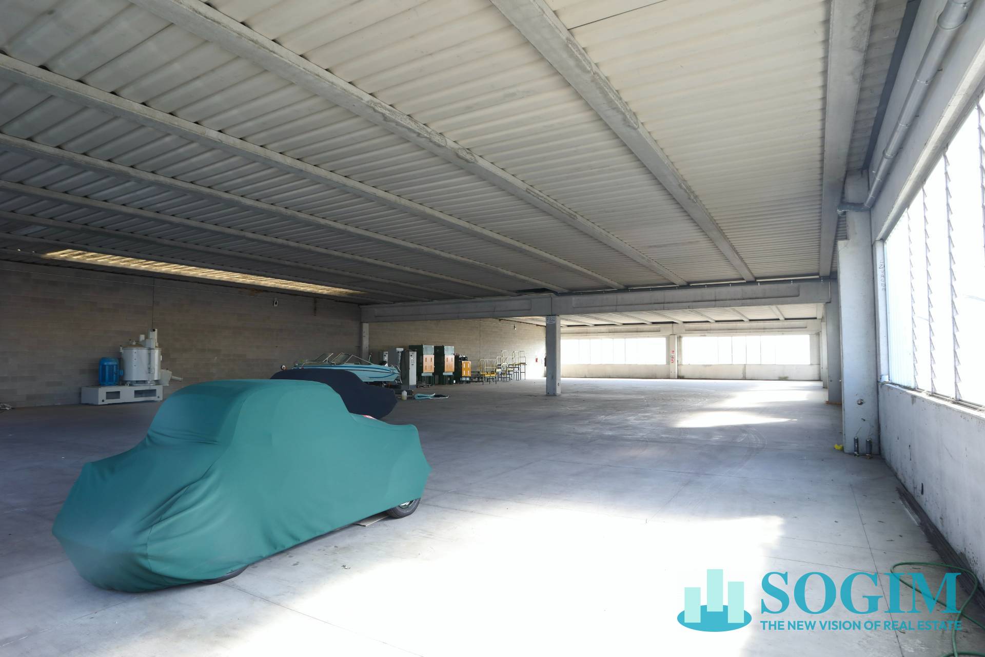 Capannone in vendita a Mozzate