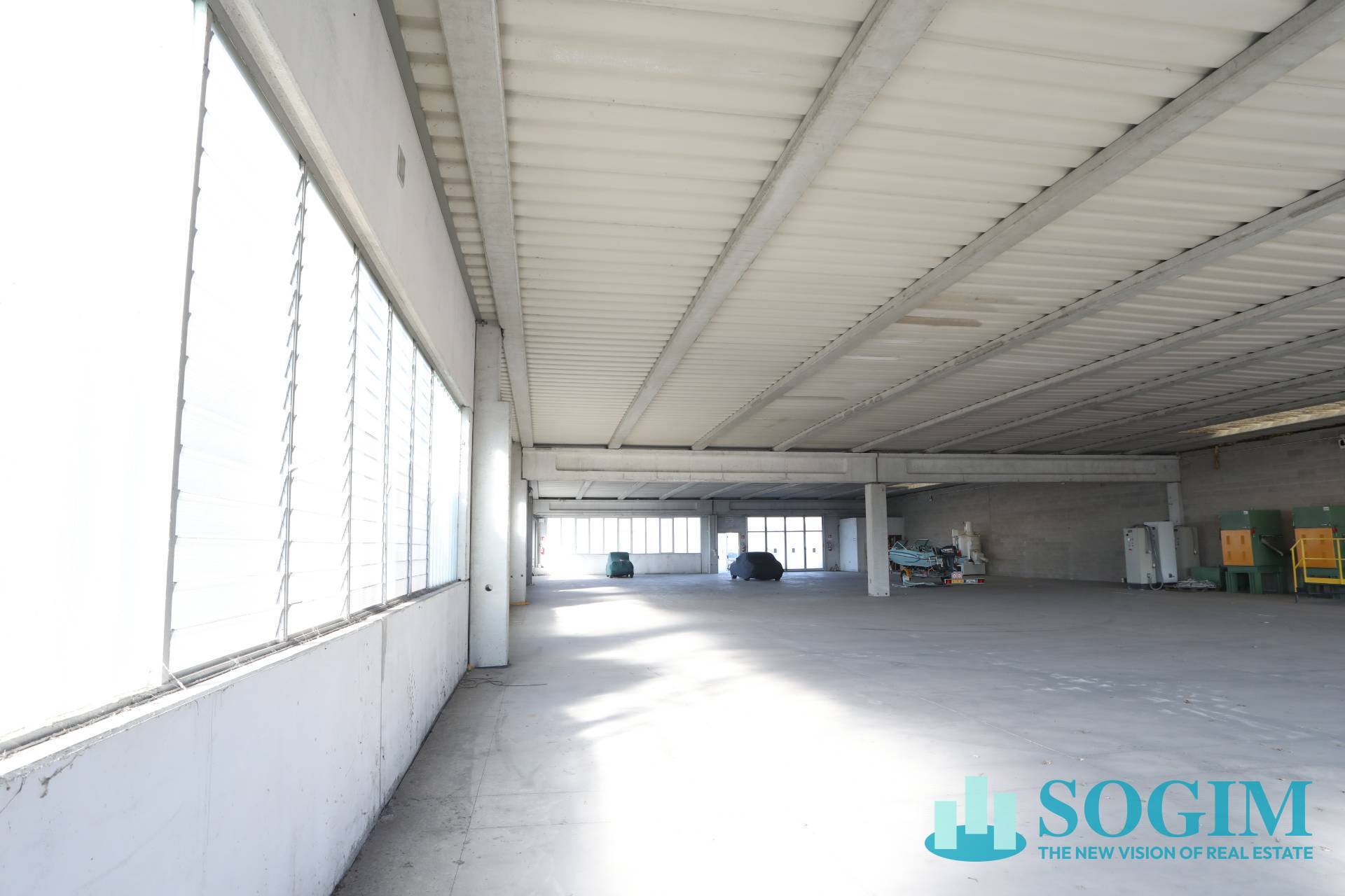 Capannone in affitto a Mozzate