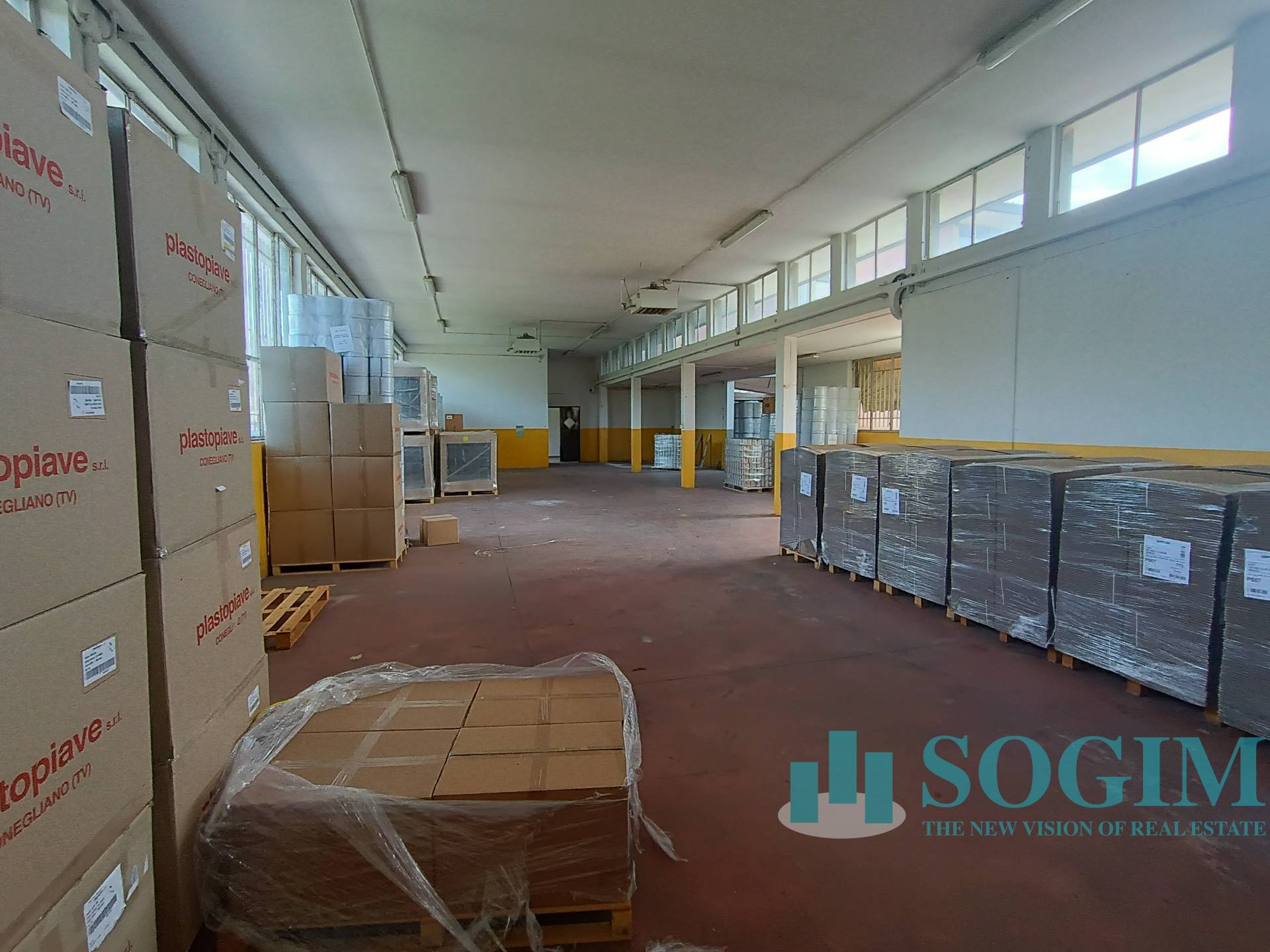 Capannone in vendita a Binago