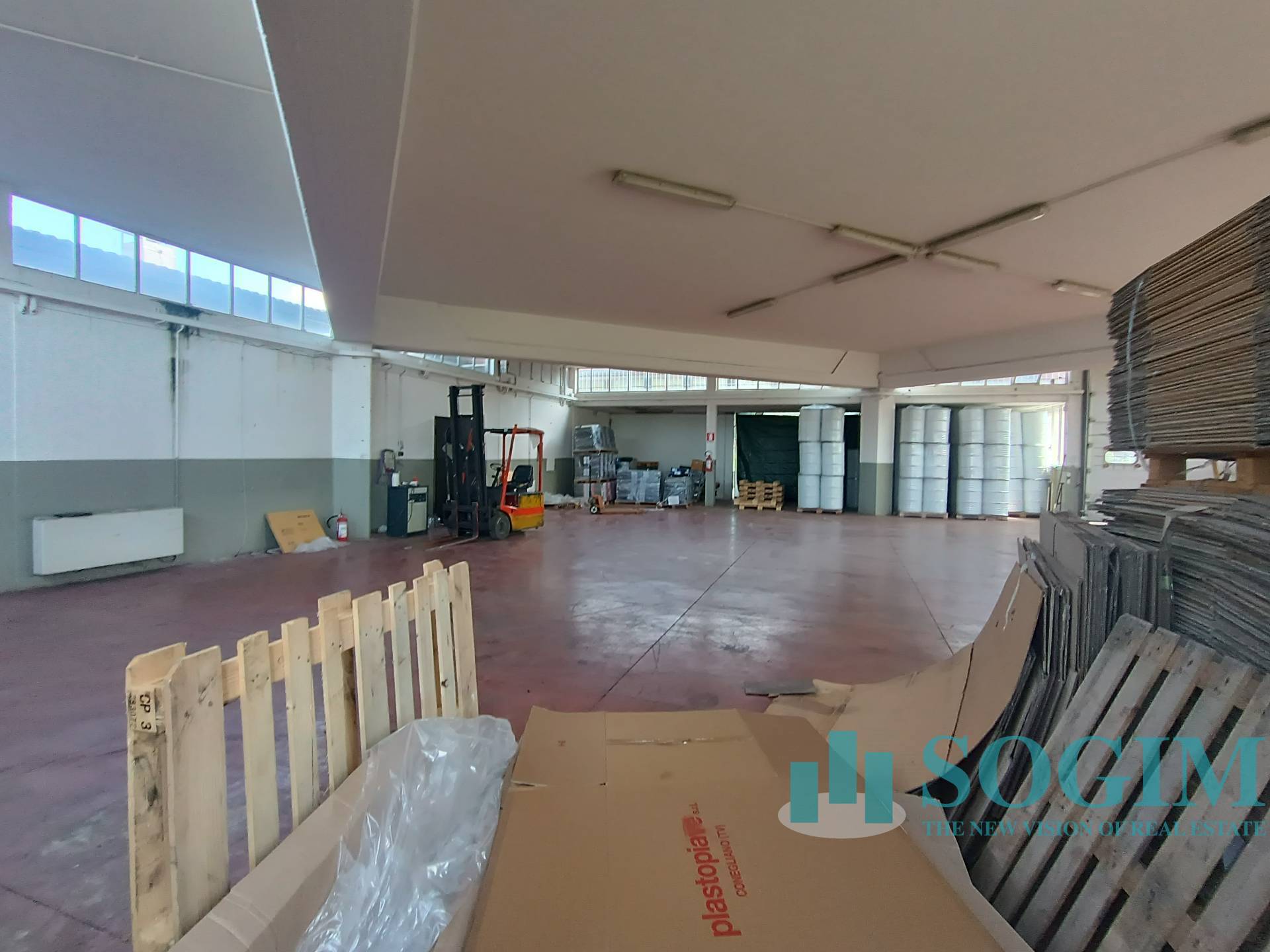 Capannone in vendita a Binago