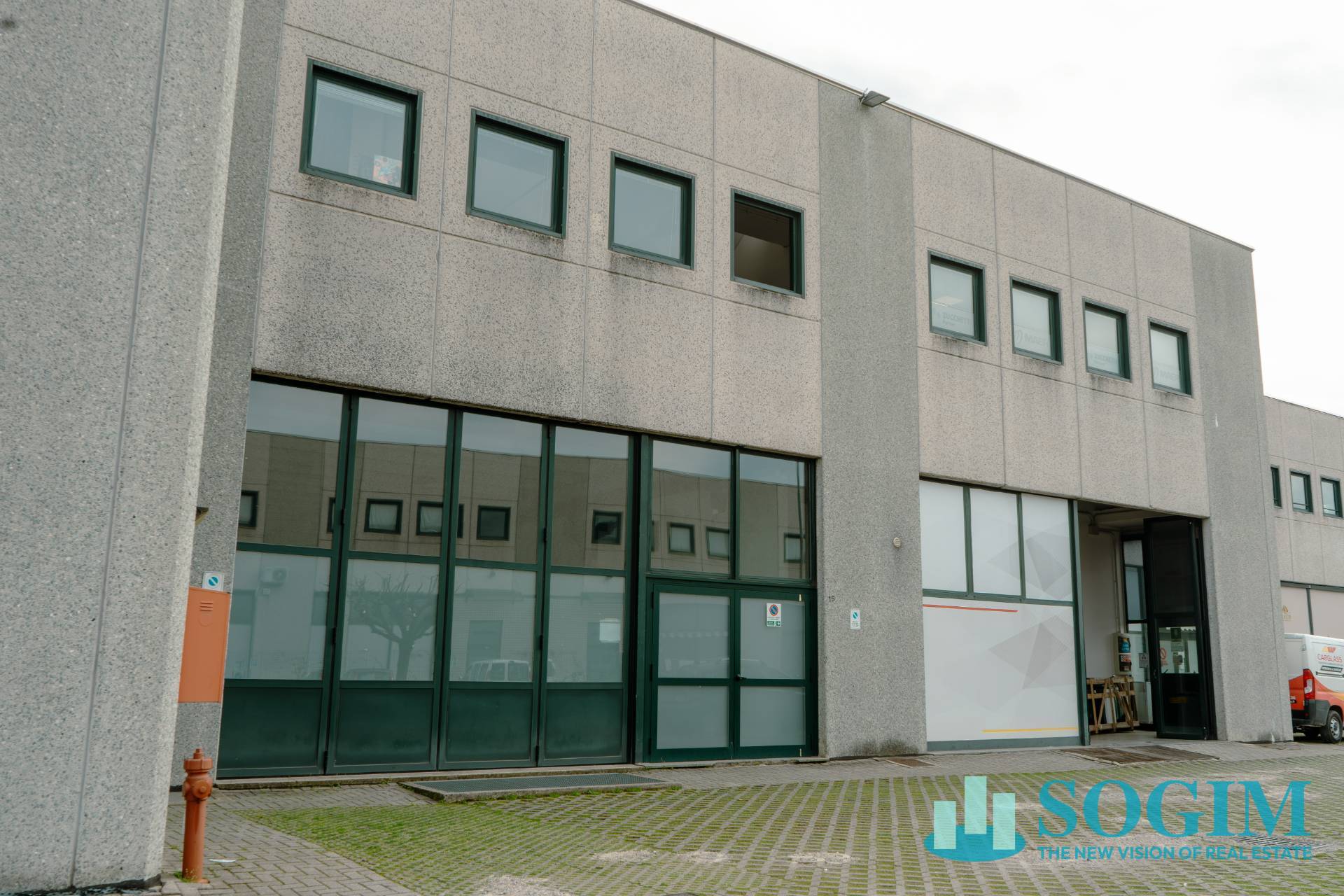 Capannone in vendita a Bulgarograsso