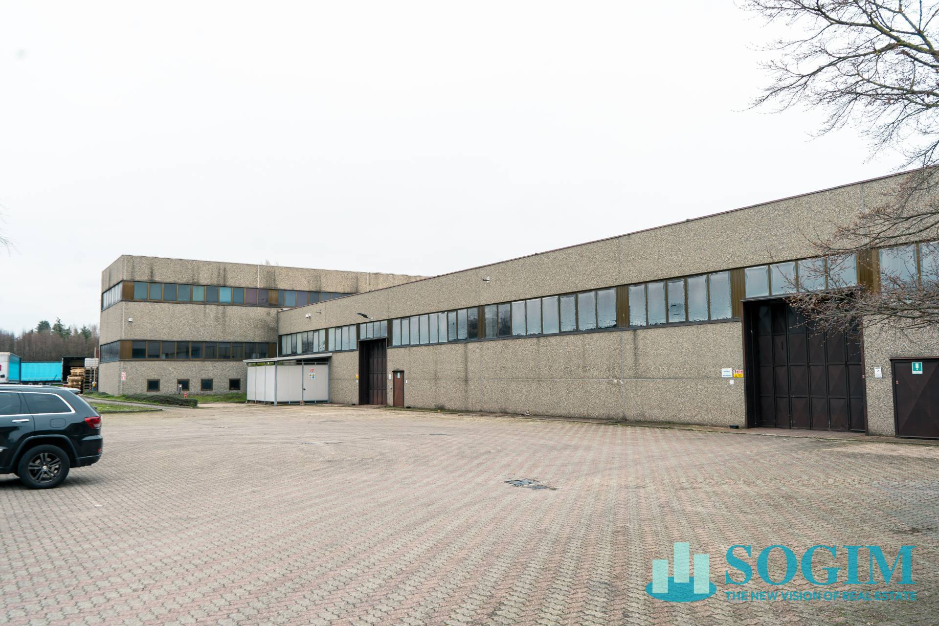 Capannone in affitto a Lurate Caccivio