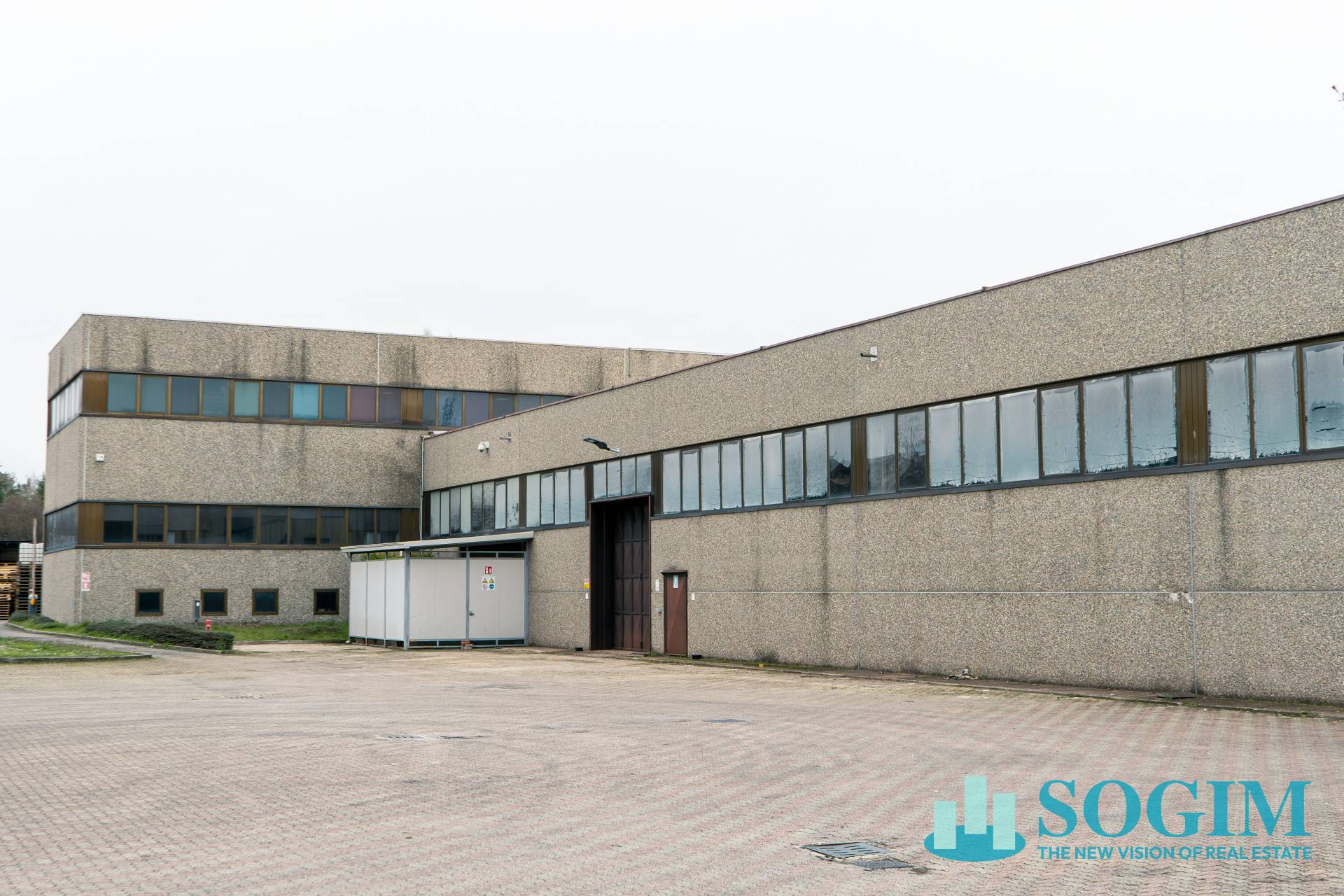 Capannone in affitto a Lurate Caccivio