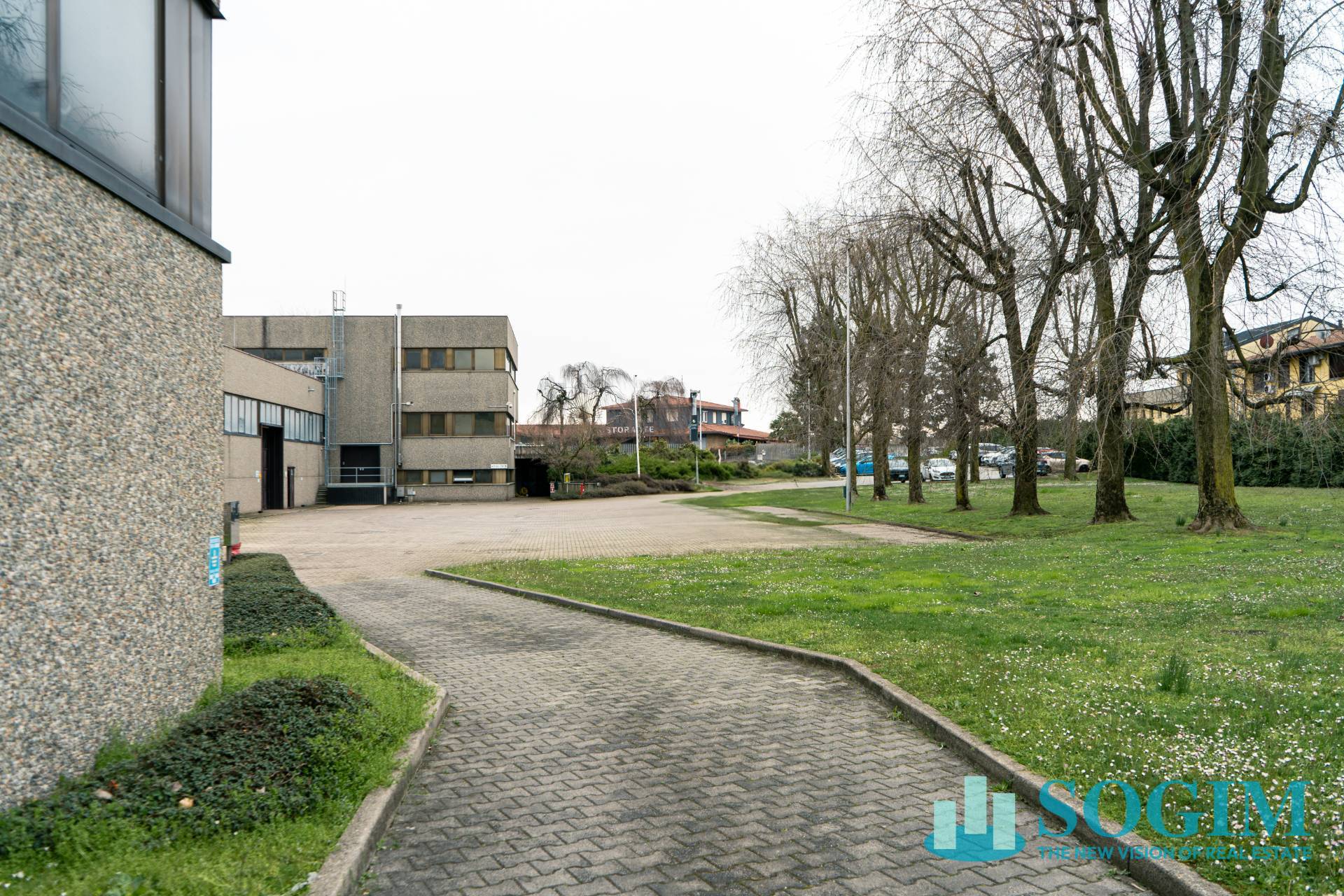 Capannone in affitto a Lurate Caccivio