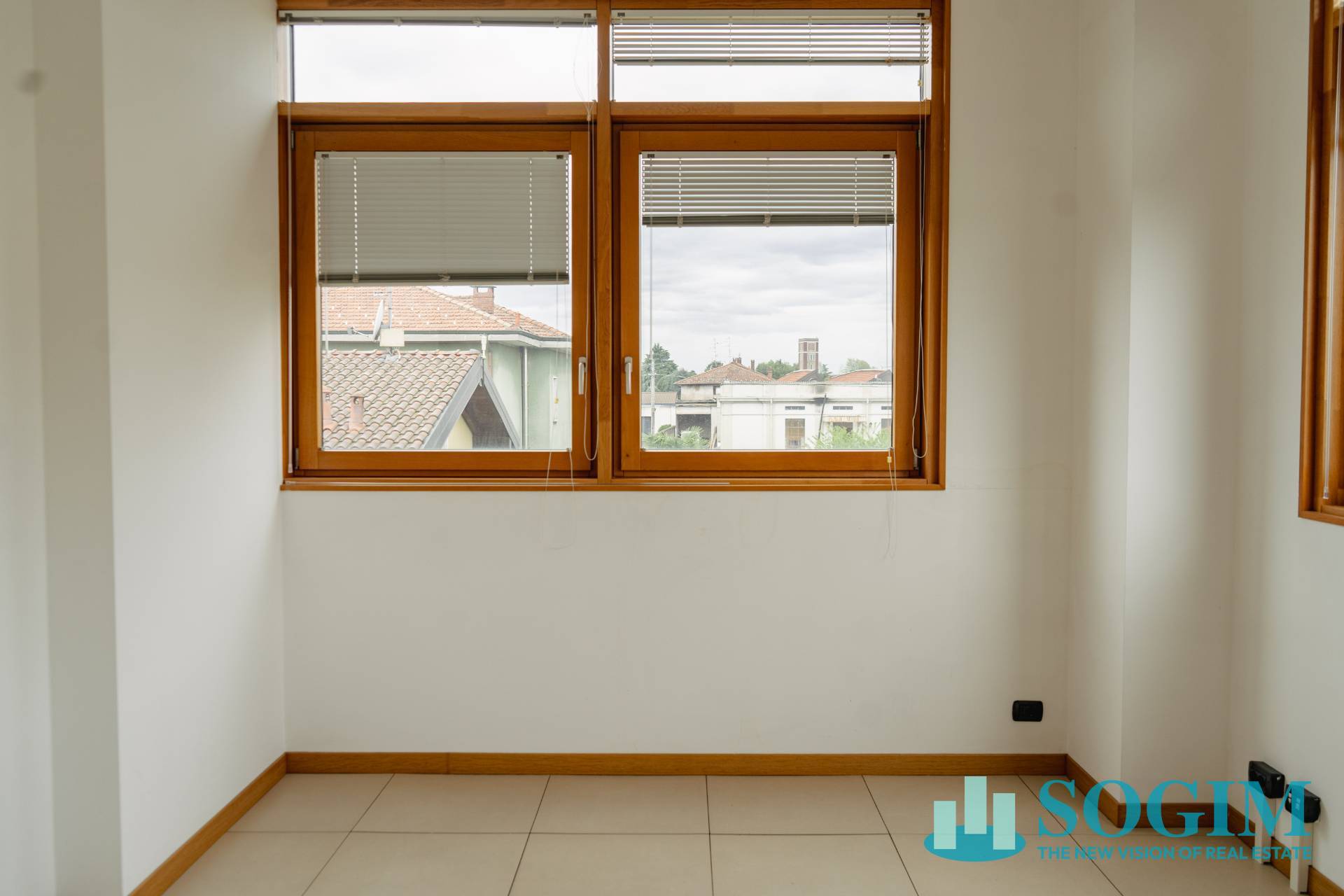 Ufficio in affitto a Fenegr