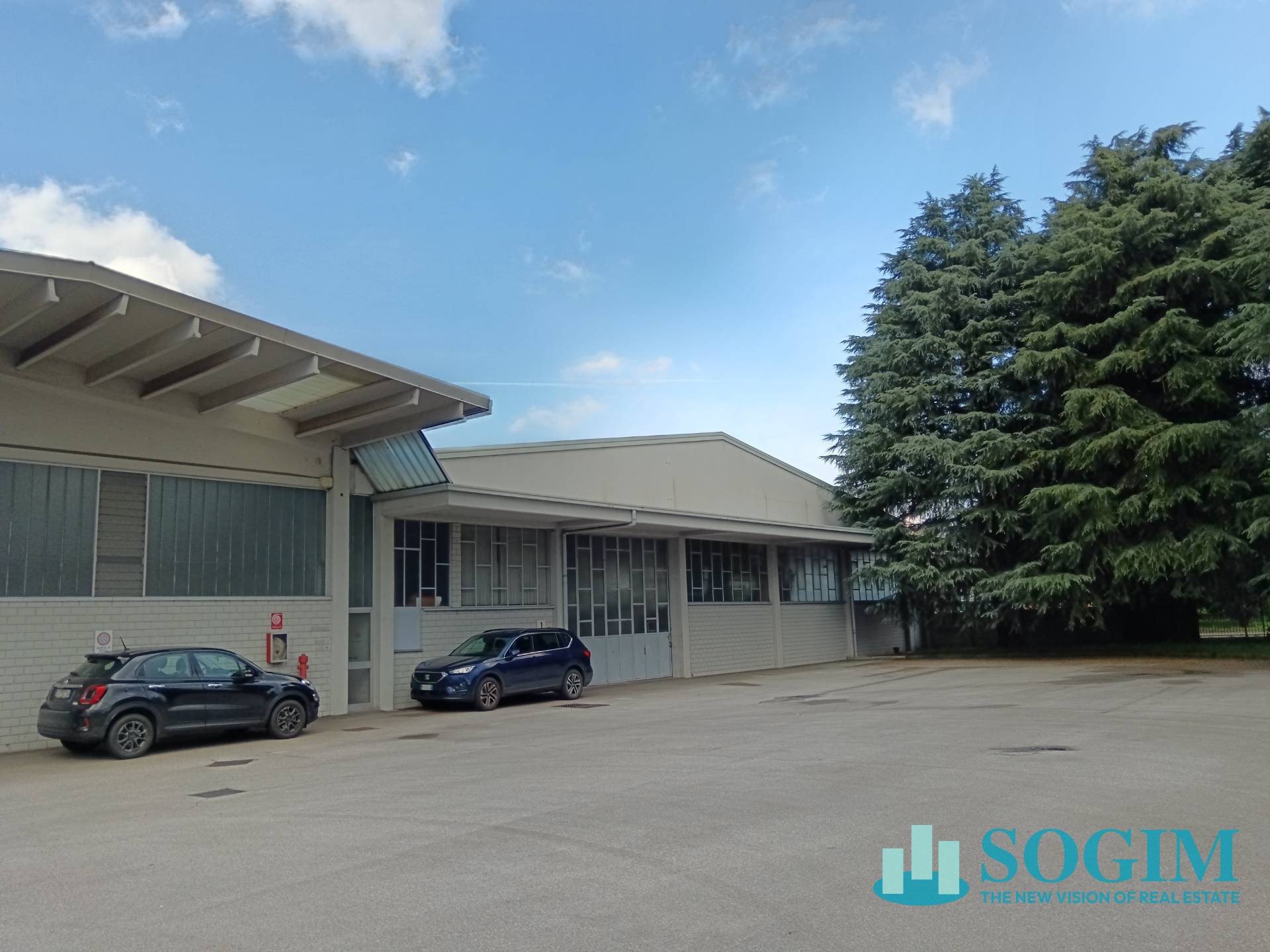 Capannone in vendita a Cabiate