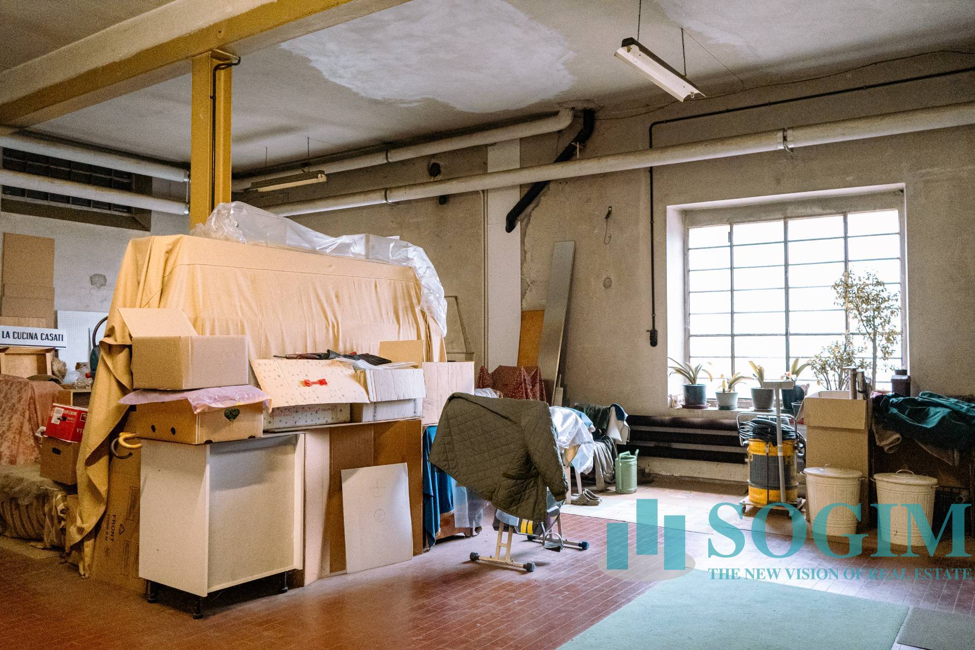 Capannone + Palazzina Uffici in vendita a Cant